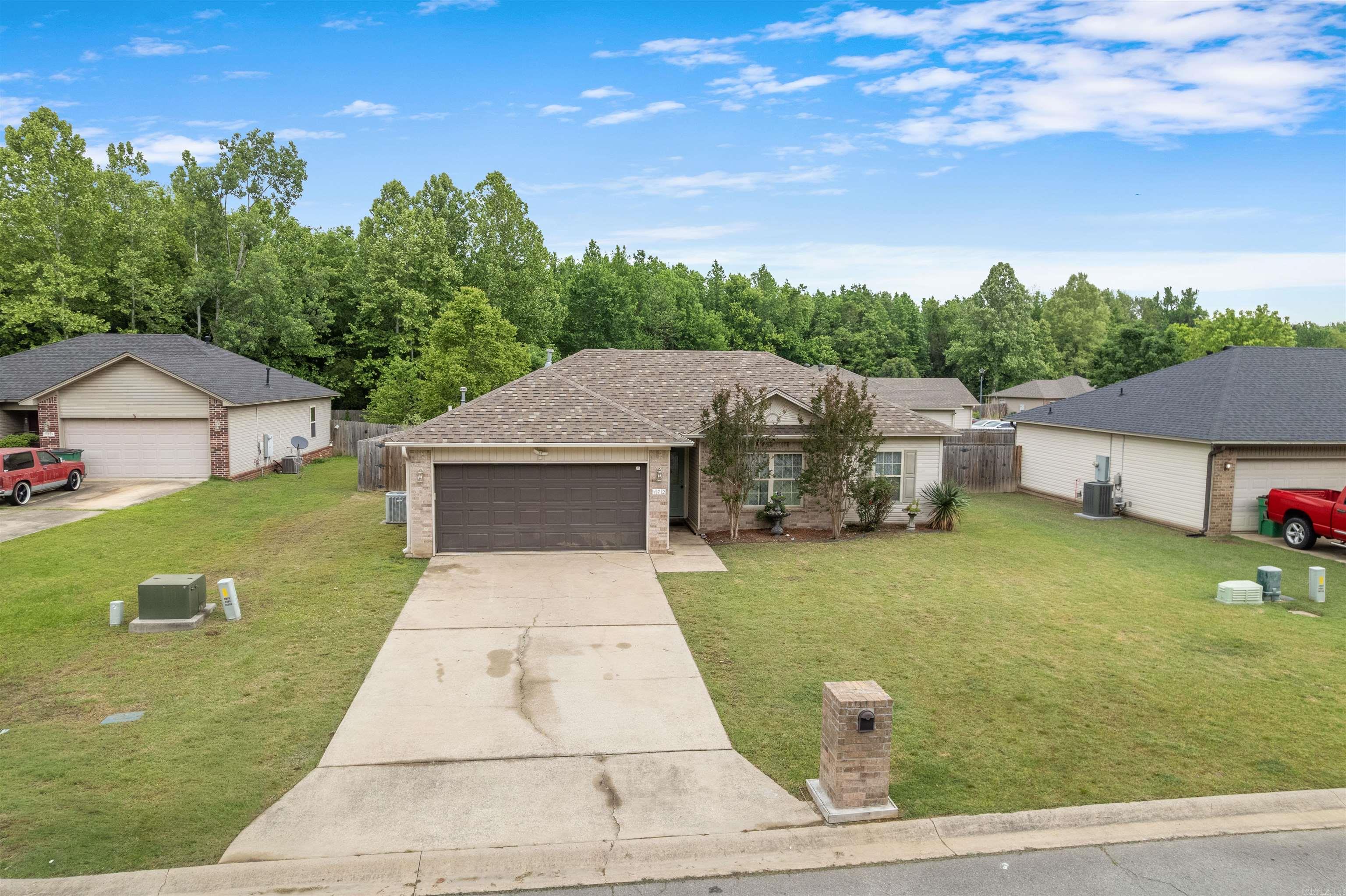 172 Peach  Austin, AR