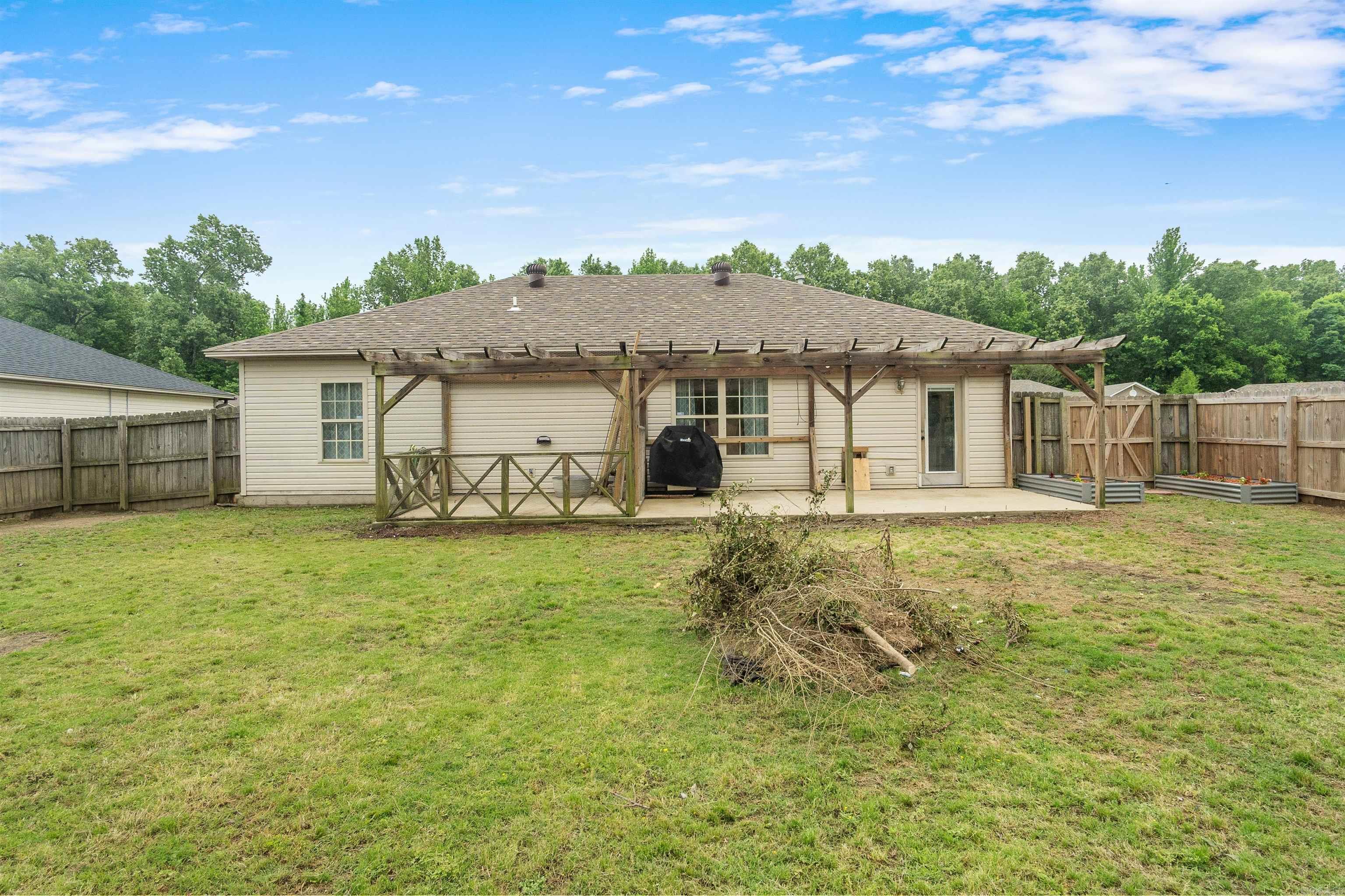 172 Peach  Austin, AR