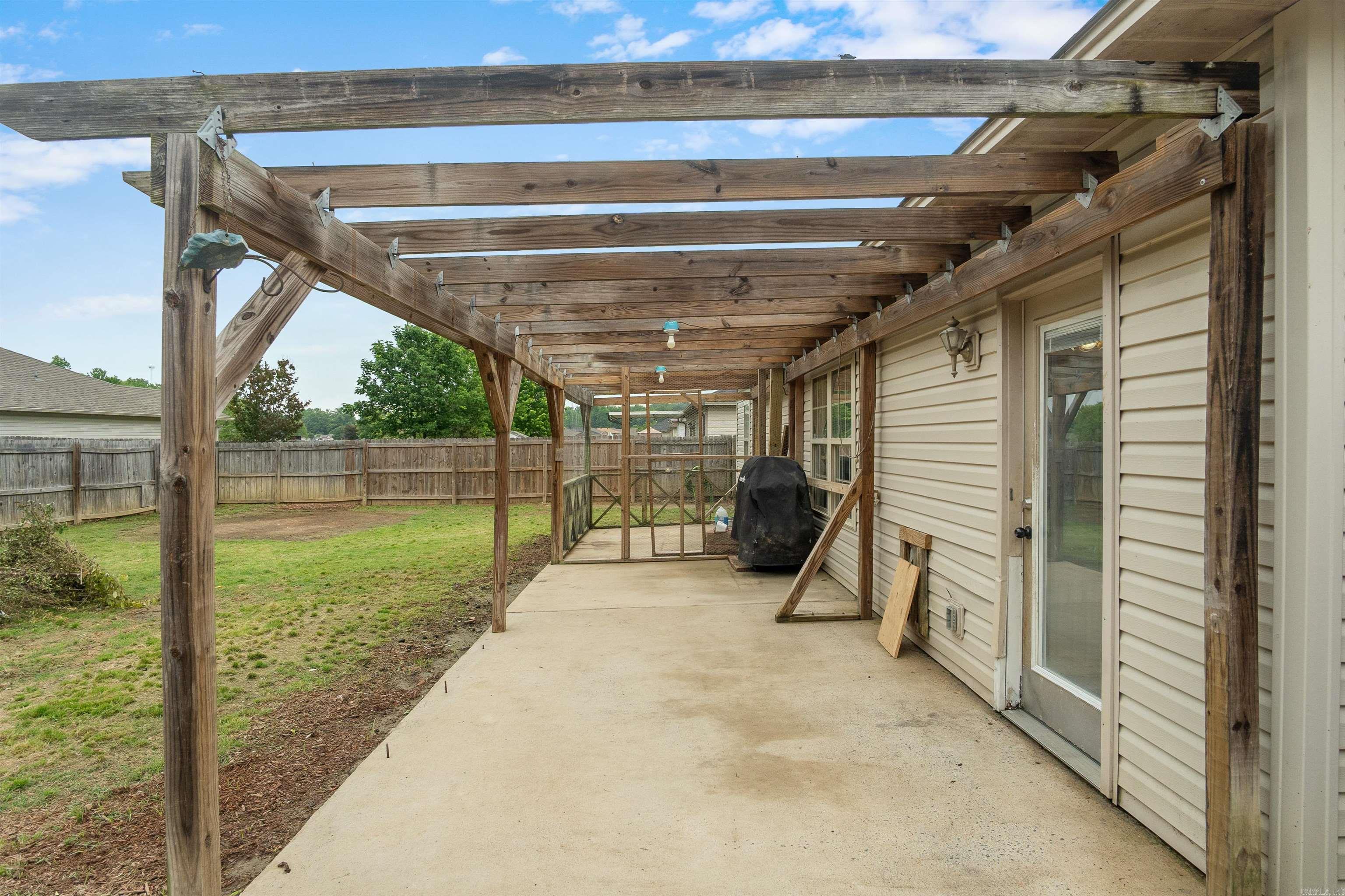 172 Peach  Austin, AR