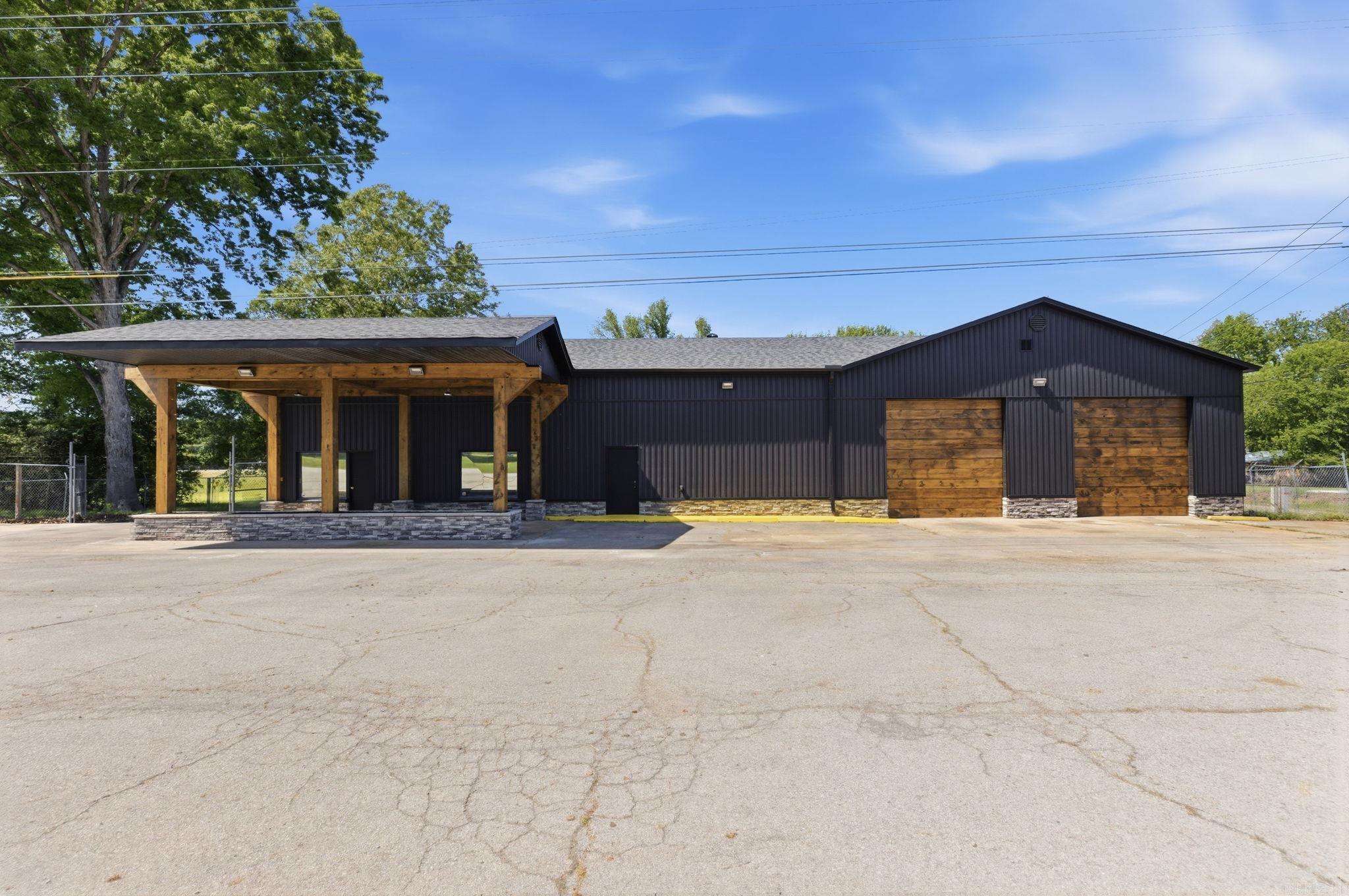 702 DeWitt Henry  Beebe, AR