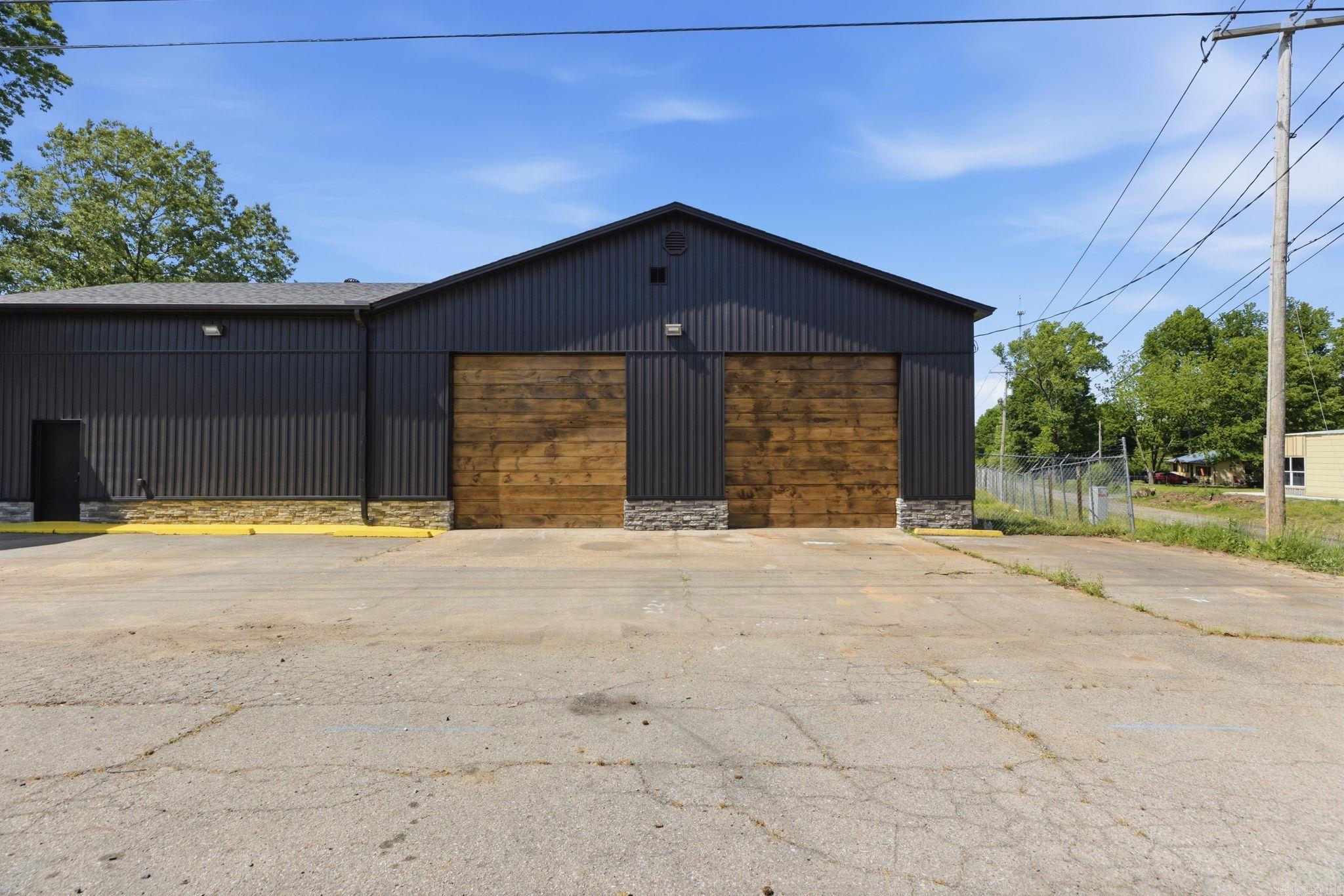 702 DeWitt Henry  Beebe, AR