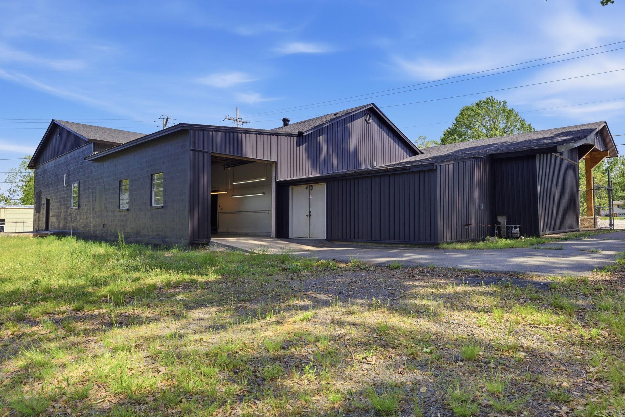702 DeWitt Henry  Beebe, AR