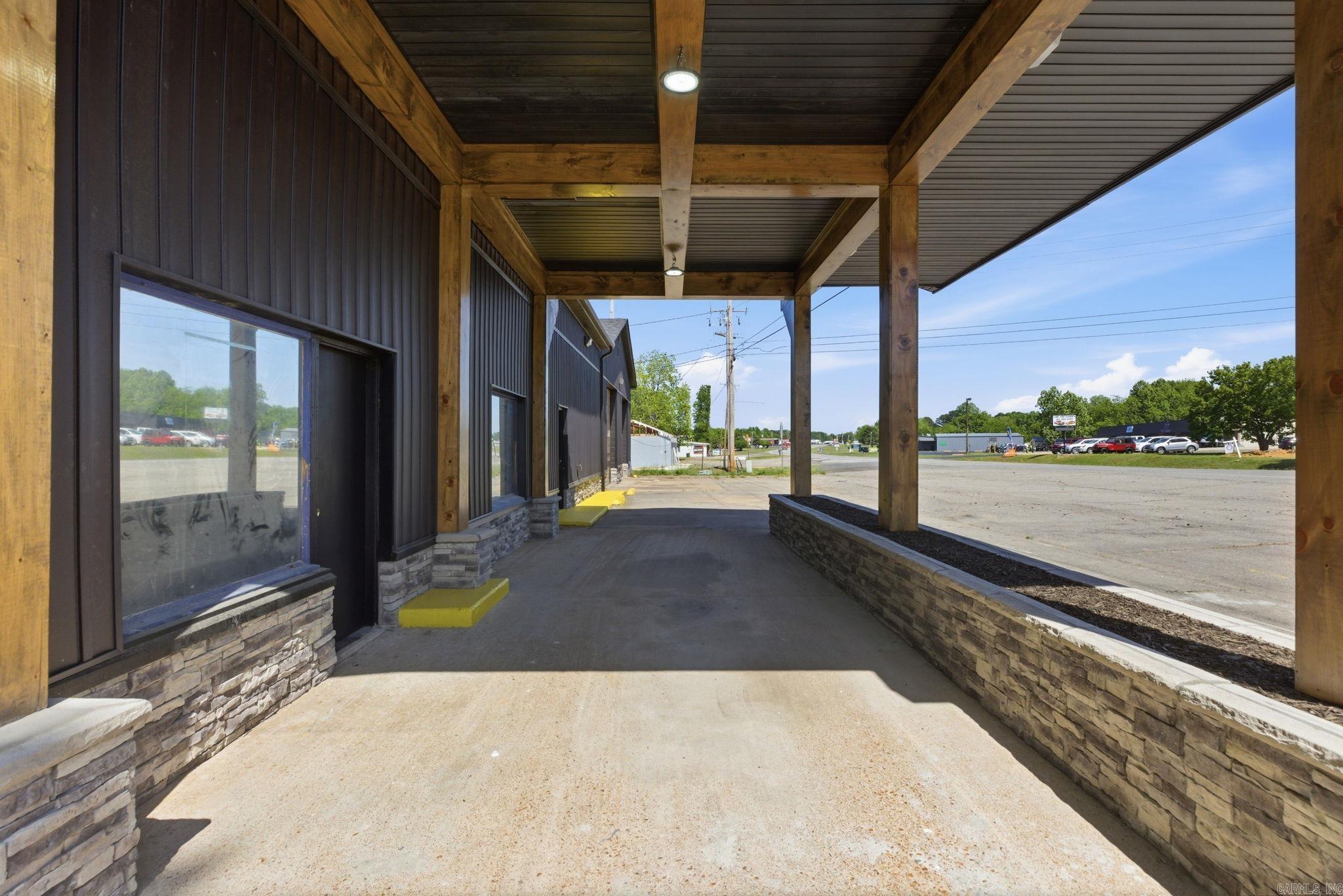 702 DeWitt Henry  Beebe, AR