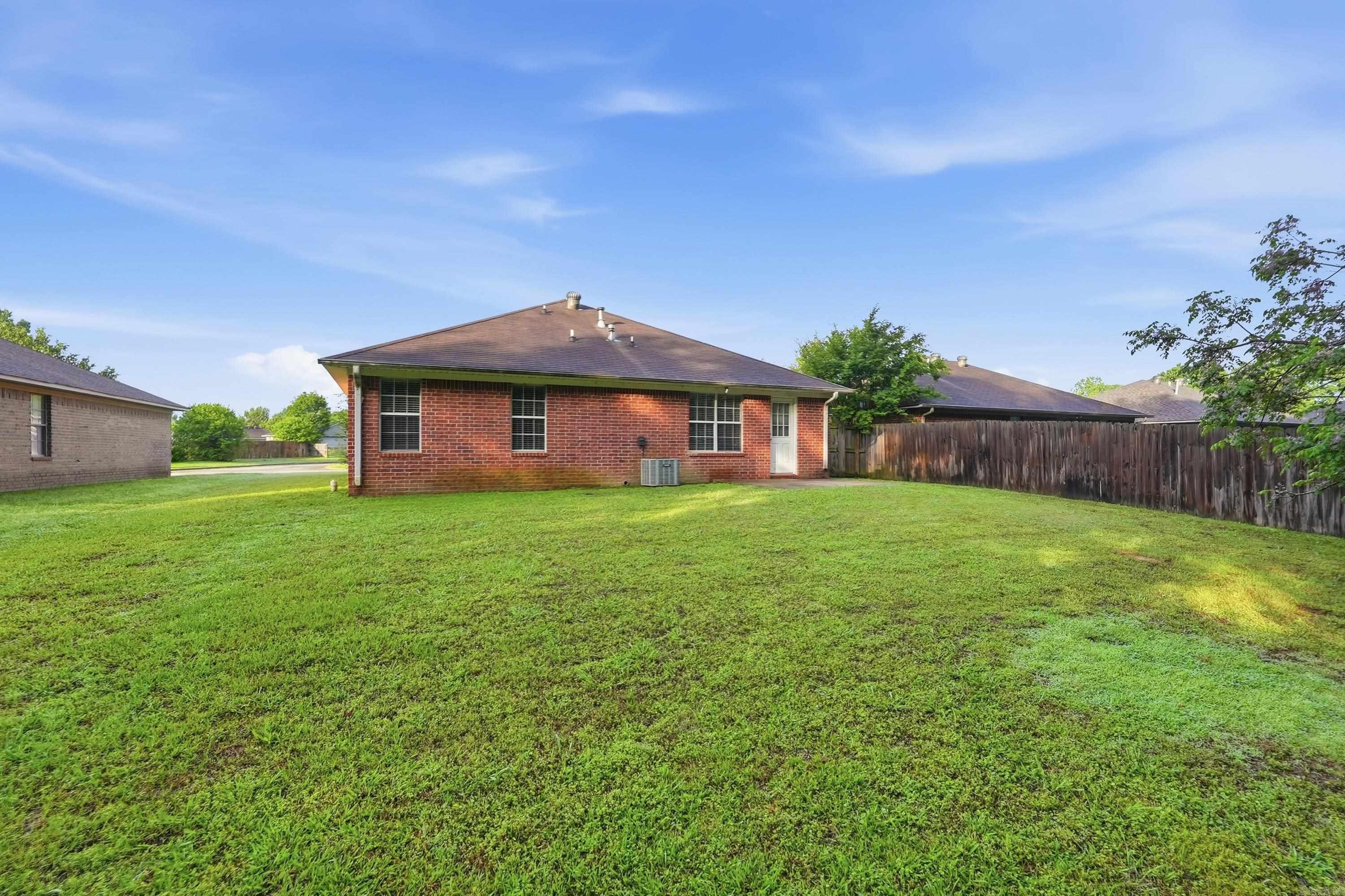 1340 Pyramid Dr  Conway, AR