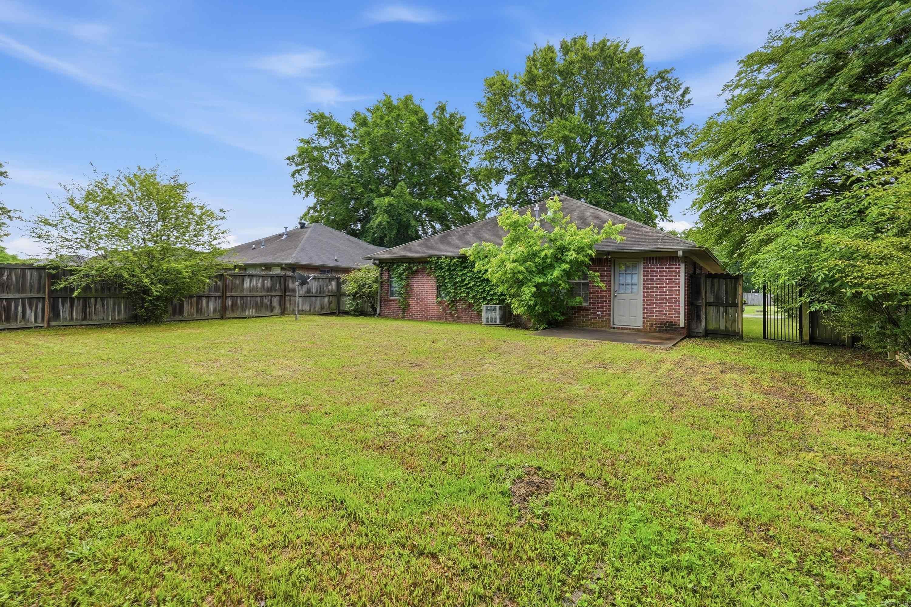 1770 Monaco Dr  Conway, AR