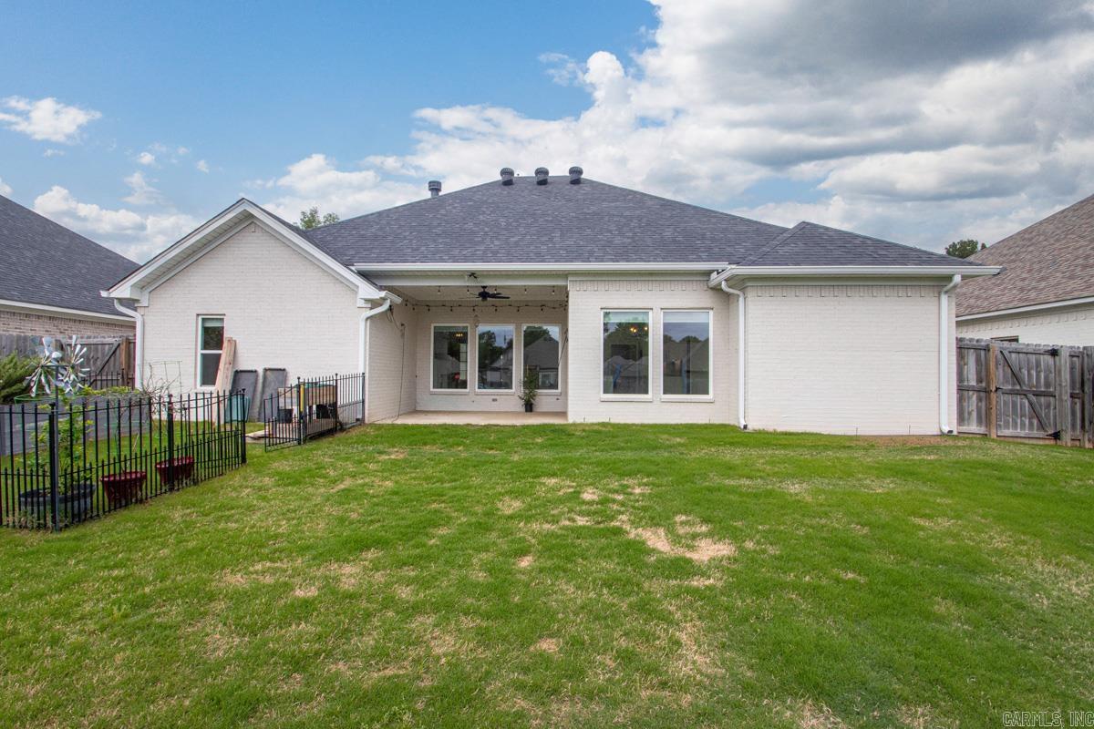 1428 Woolridge Dr  Benton, AR