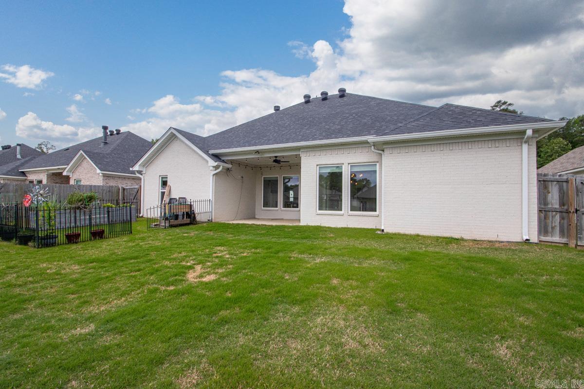 1428 Woolridge Dr  Benton, AR
