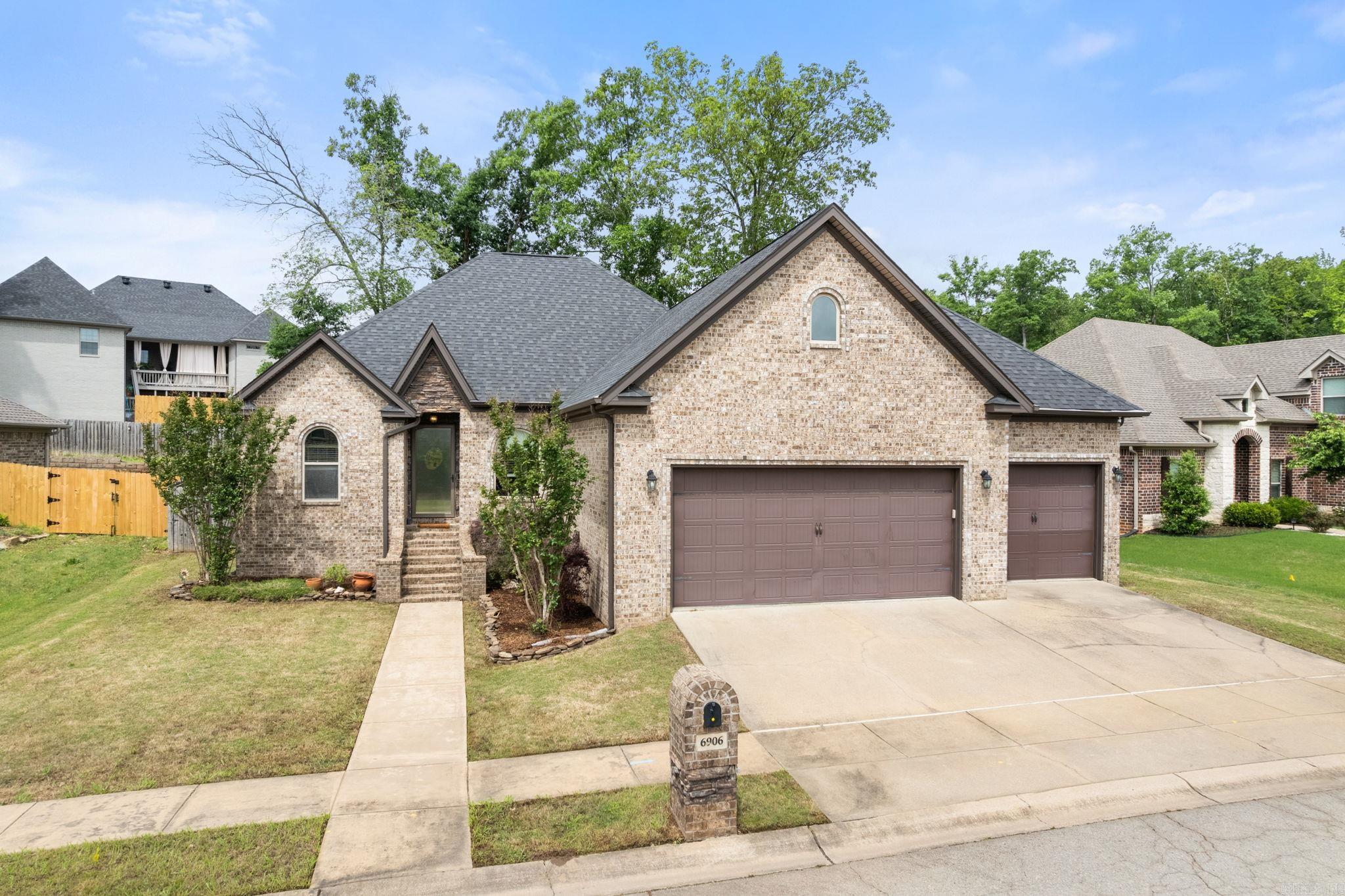 6906 Grace Village  Alexander, AR