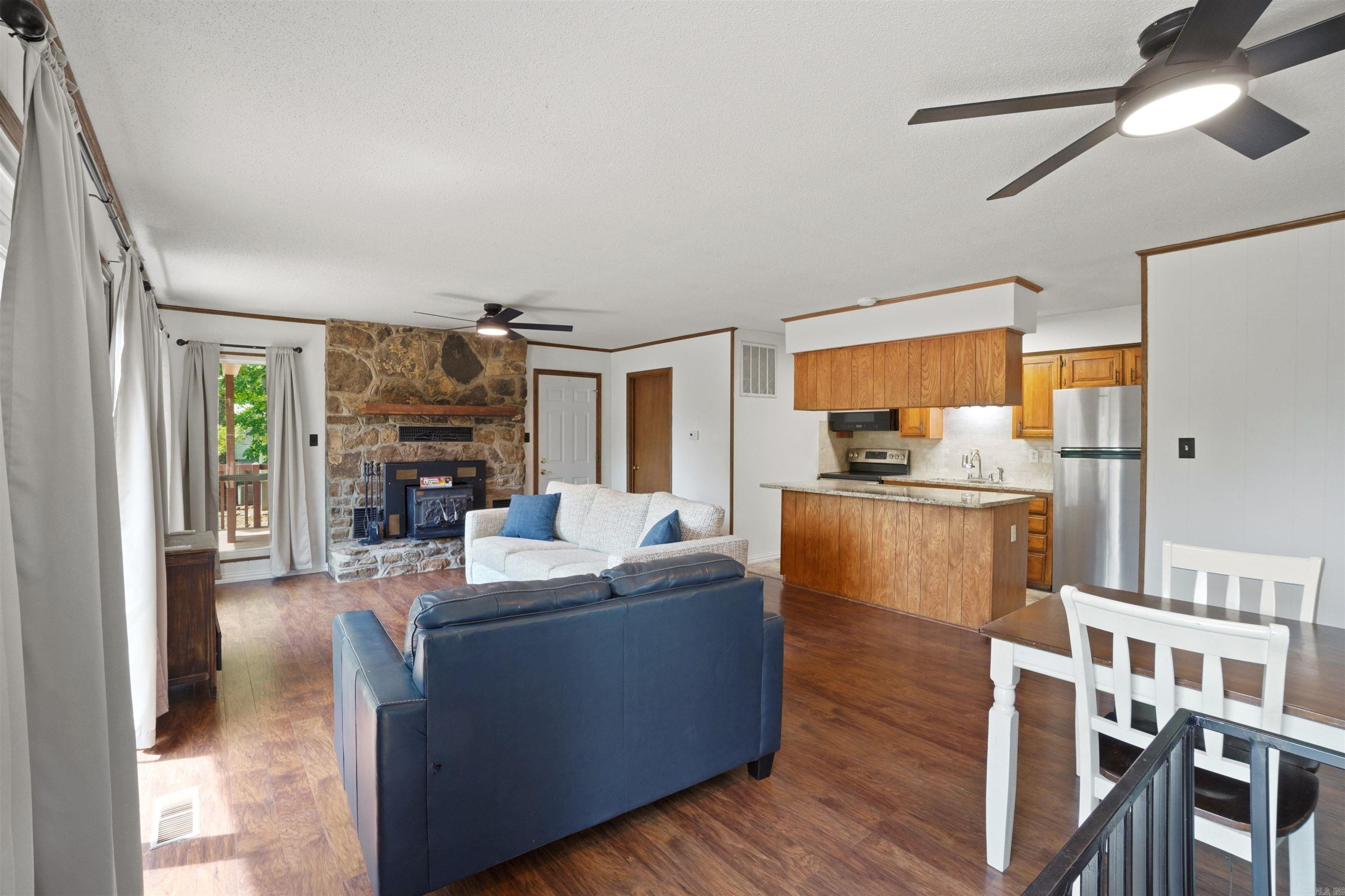 171 Pine Knot  Fairfield Bay, AR