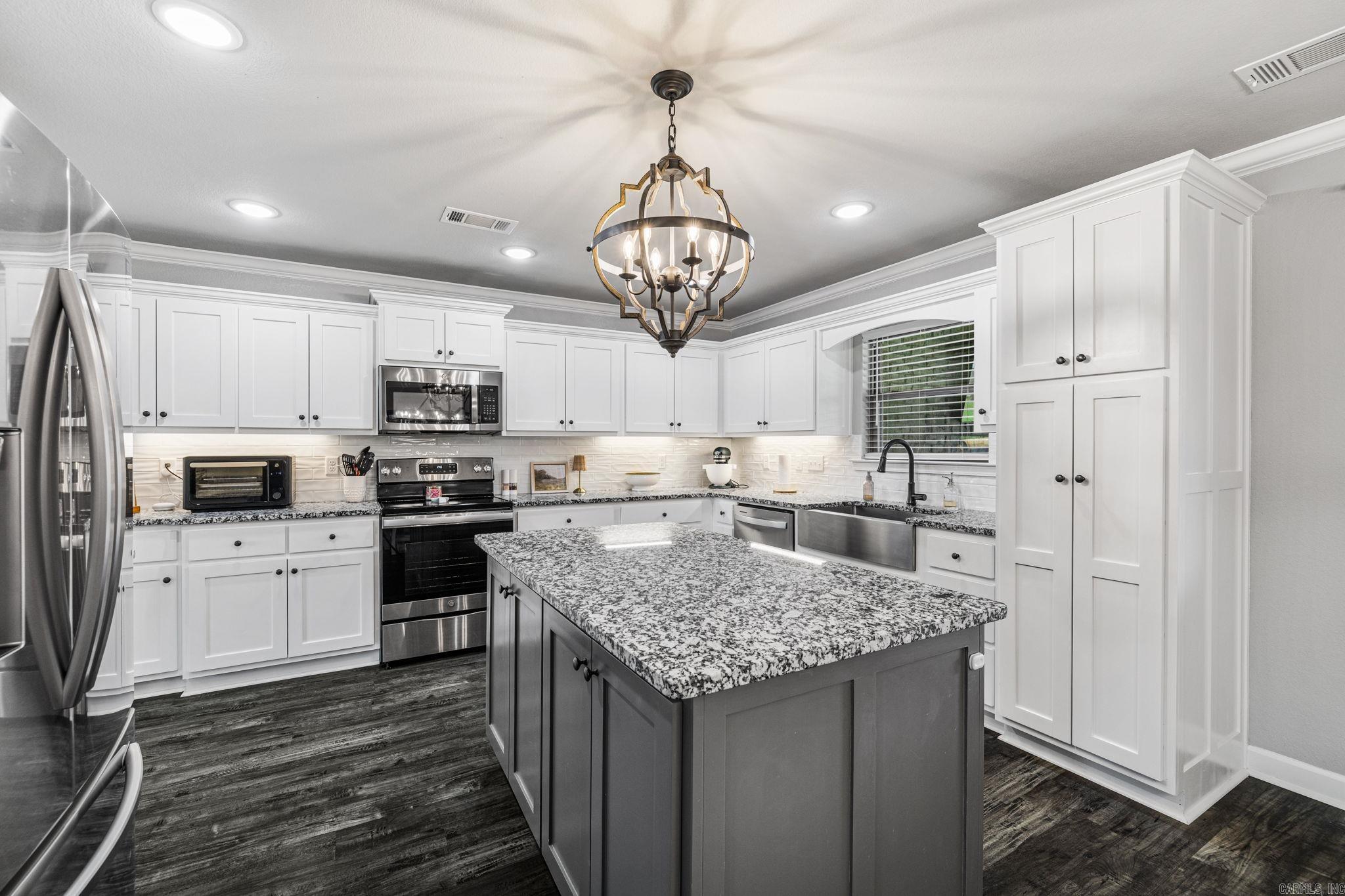 33 Cimarron Cir  Cabot, AR