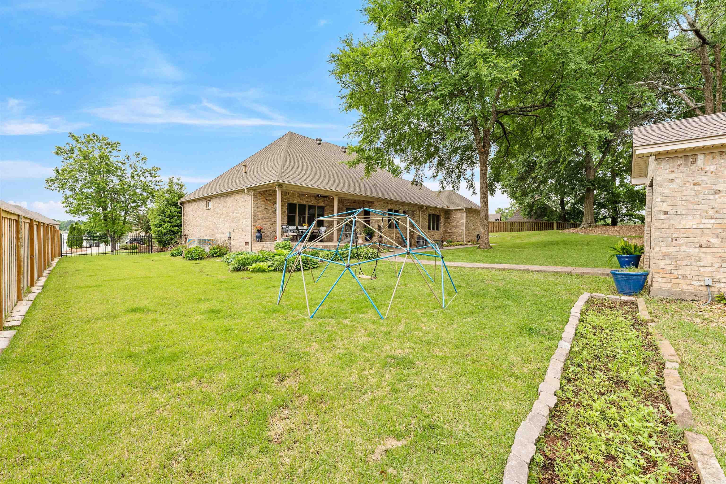 5721 Riviera  Benton, AR