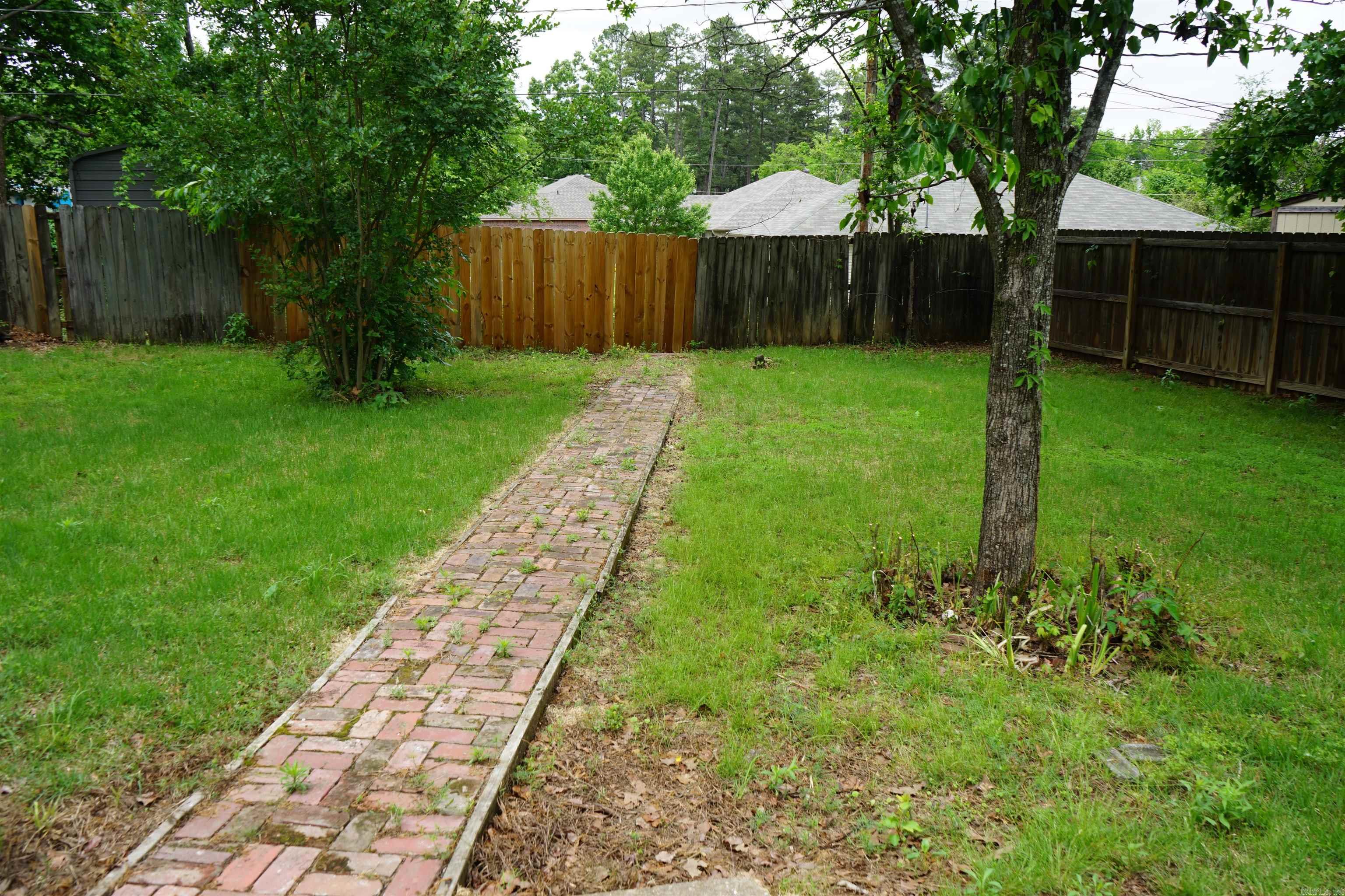 1412 Green Mountain Dr  Little Rock, AR