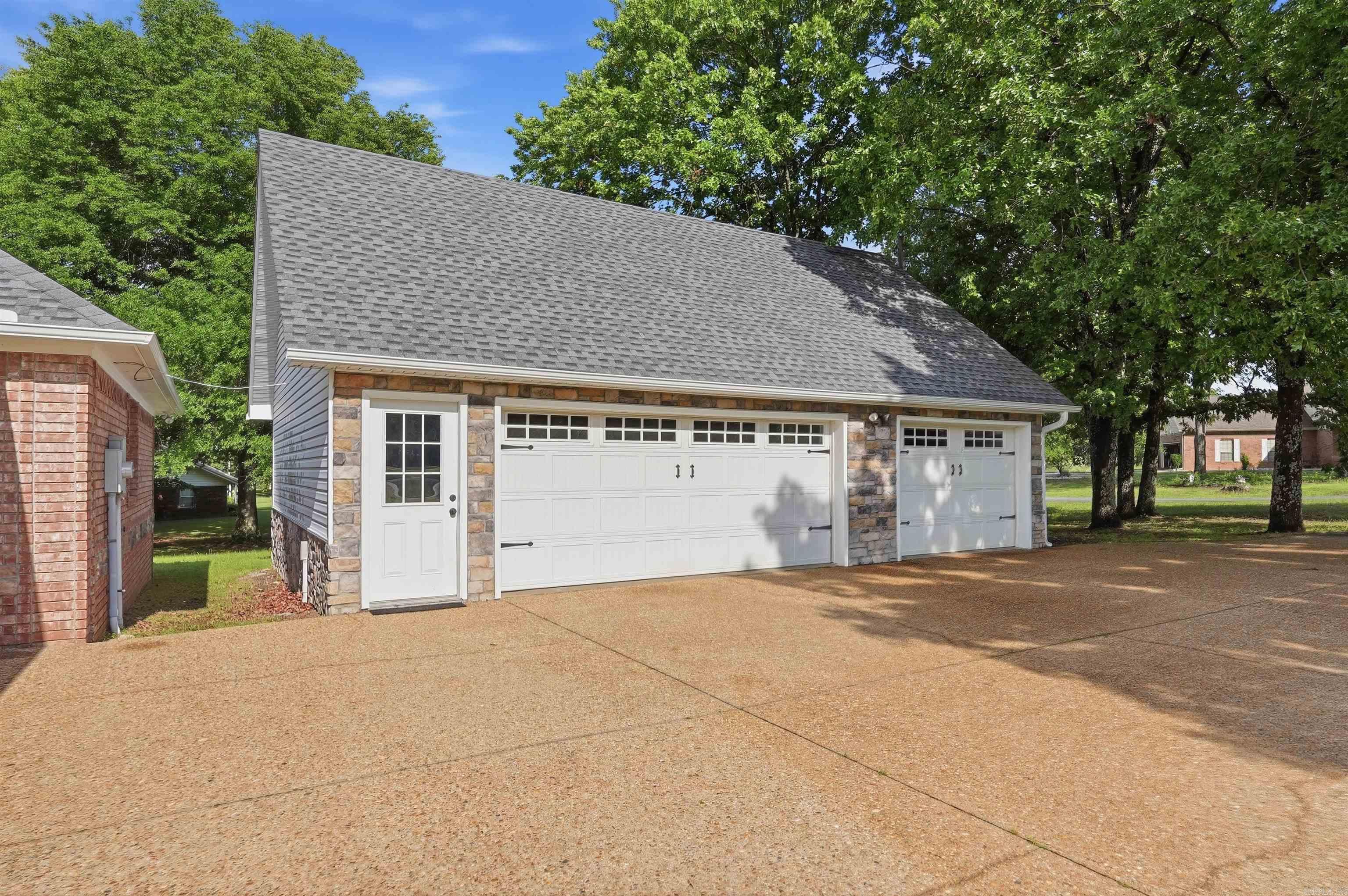 8 Scenic Point  Greenbrier, AR