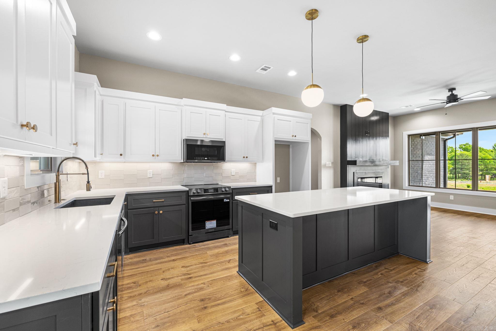 744 Grand Valley  Austin, AR