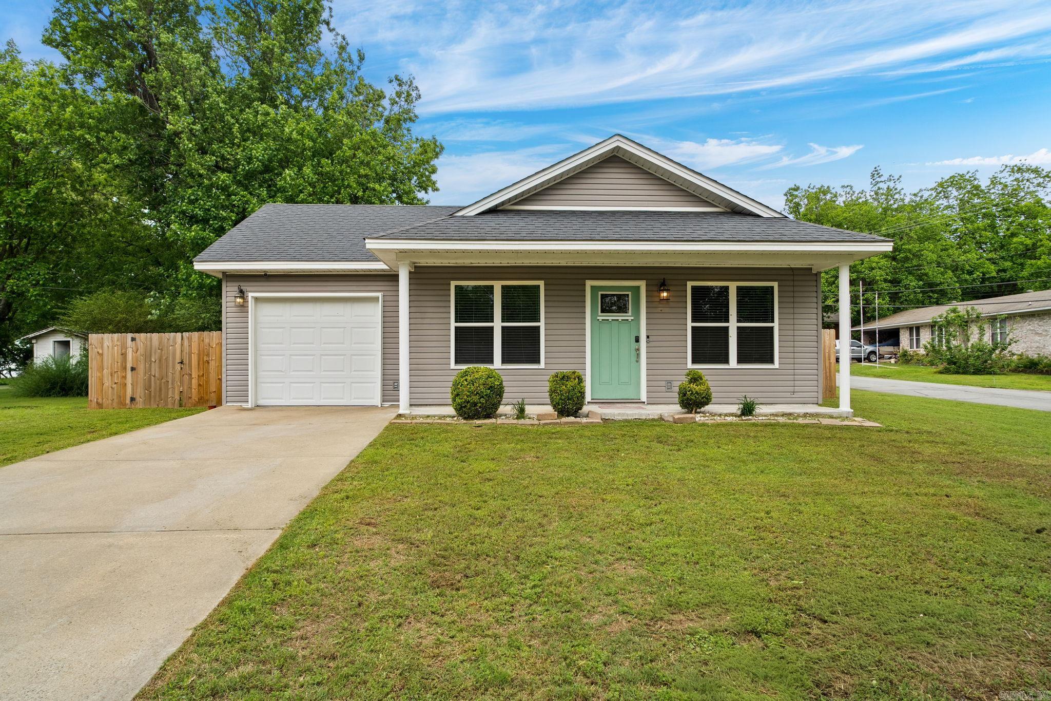 211 N College  Sheridan, AR