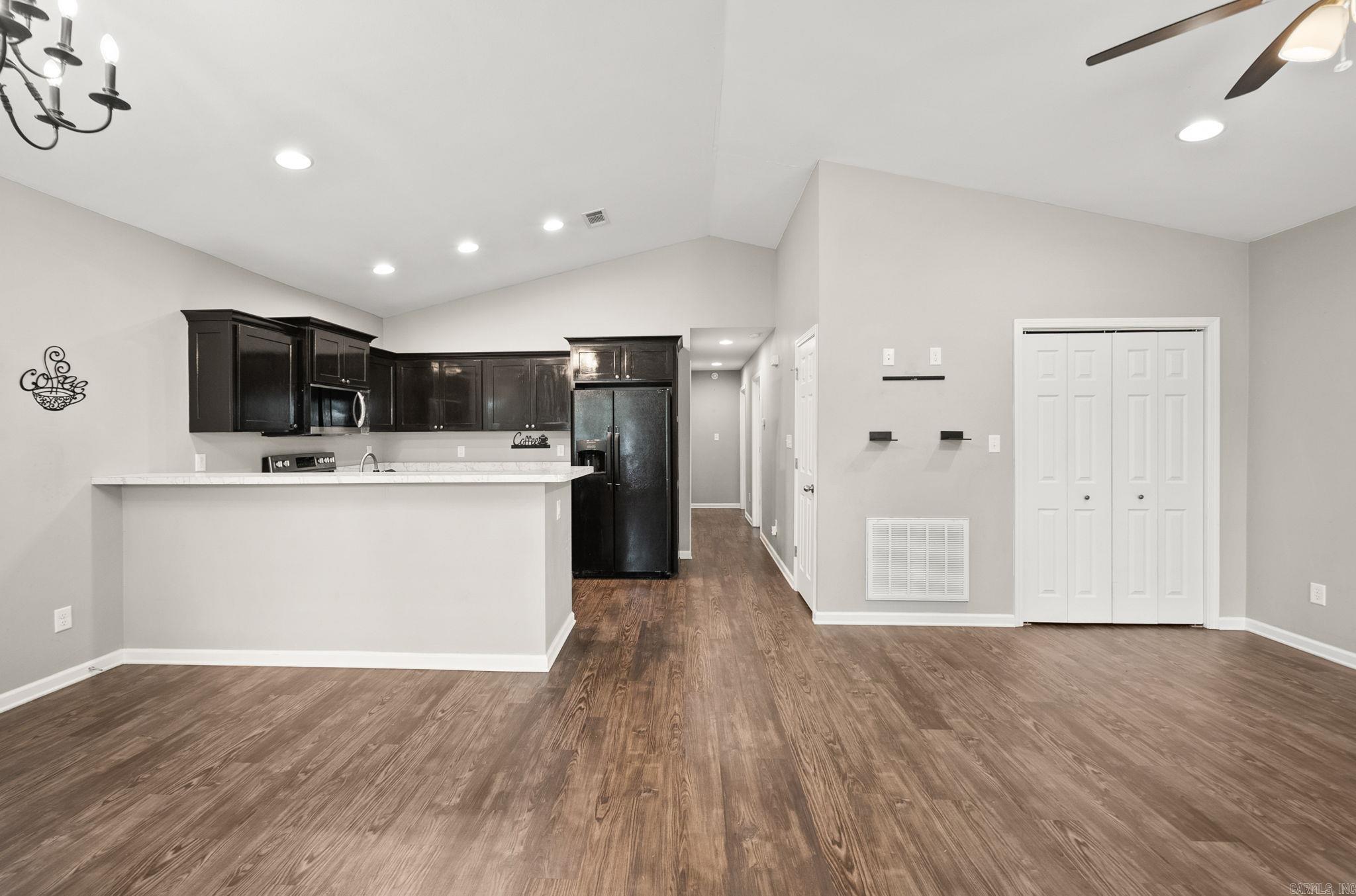 211 N College  Sheridan, AR