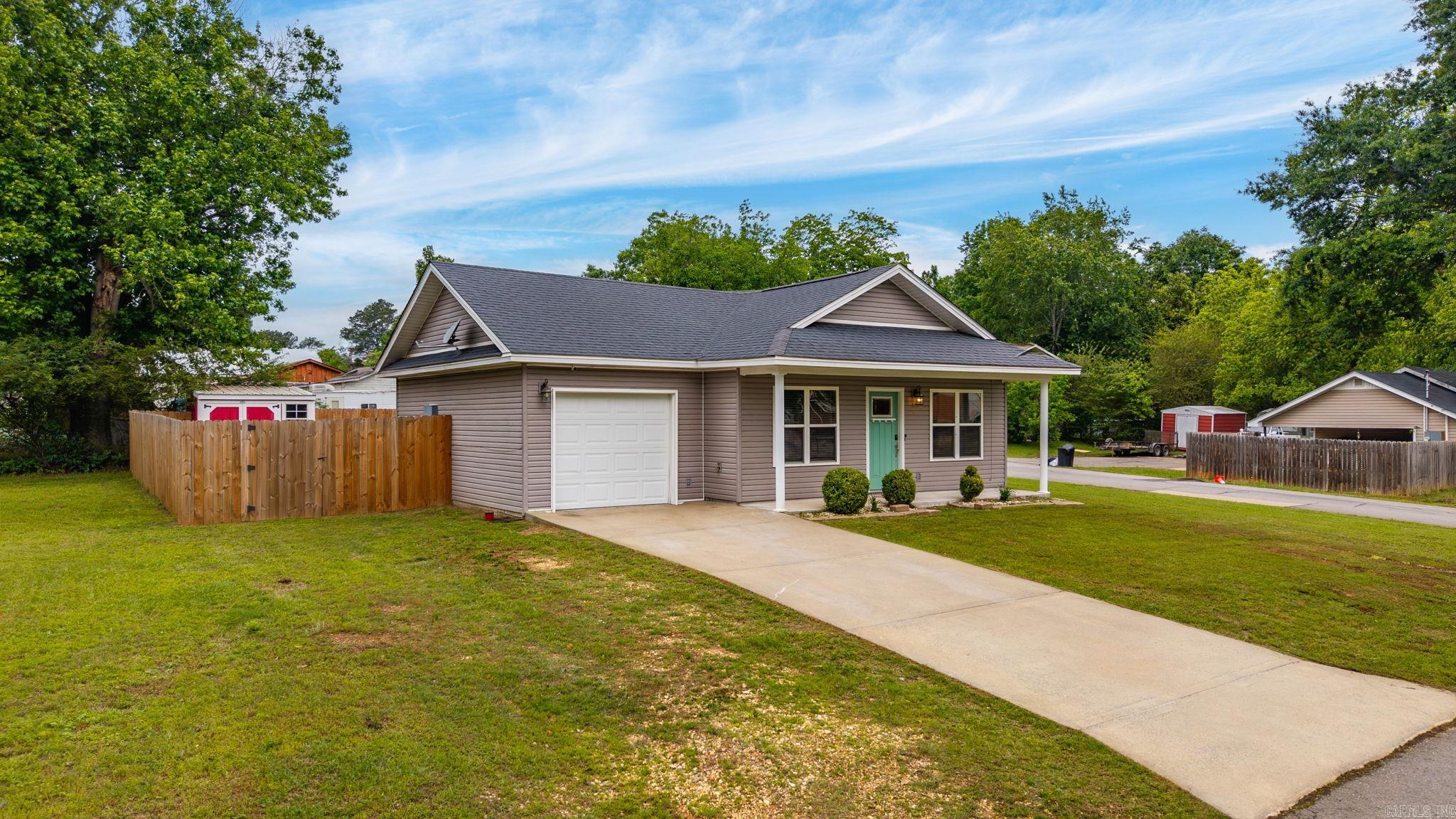 211 N College  Sheridan, AR