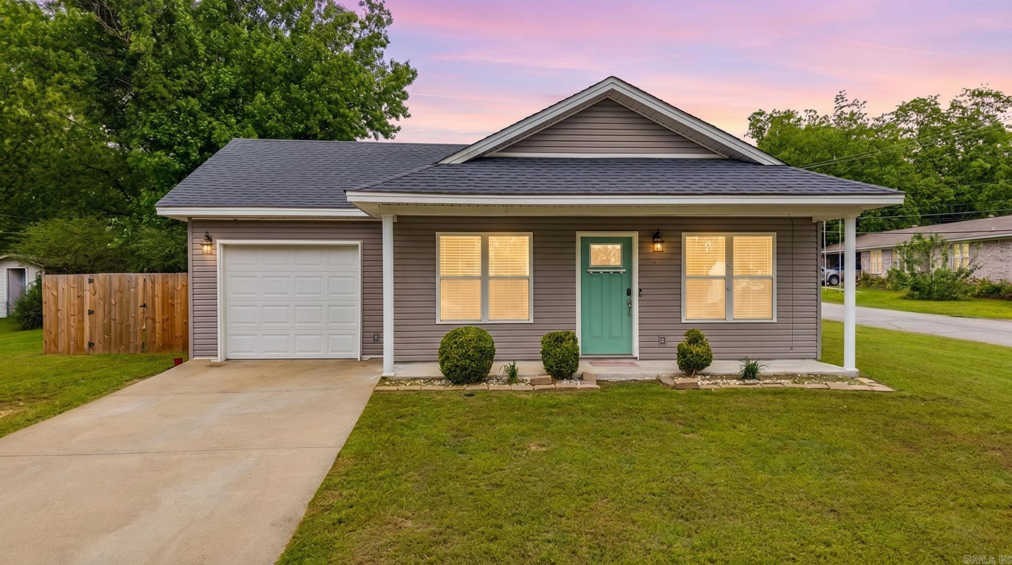 211 N College  Sheridan, AR