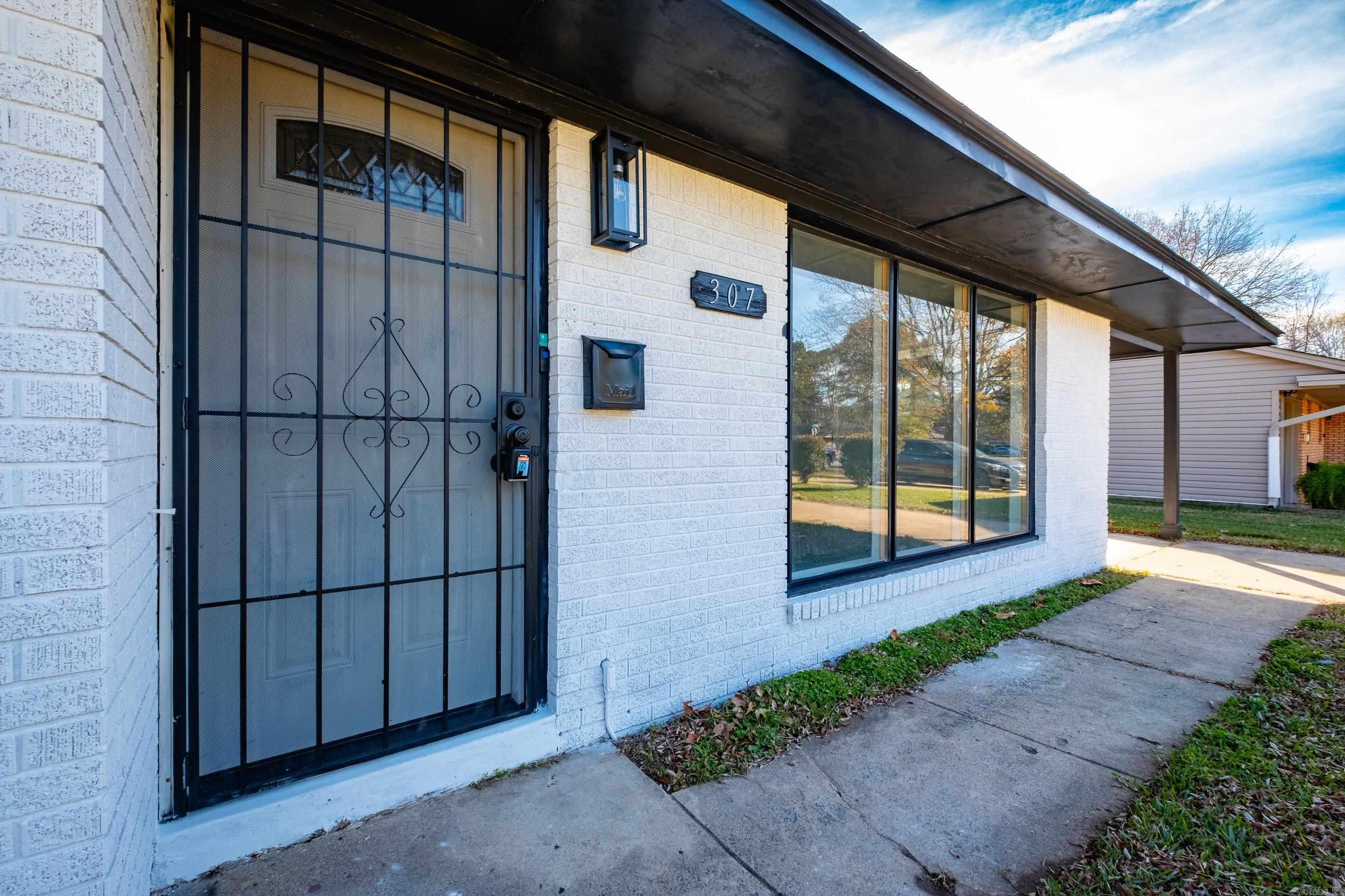 307 Sunnymeade Dr  Little Rock, AR