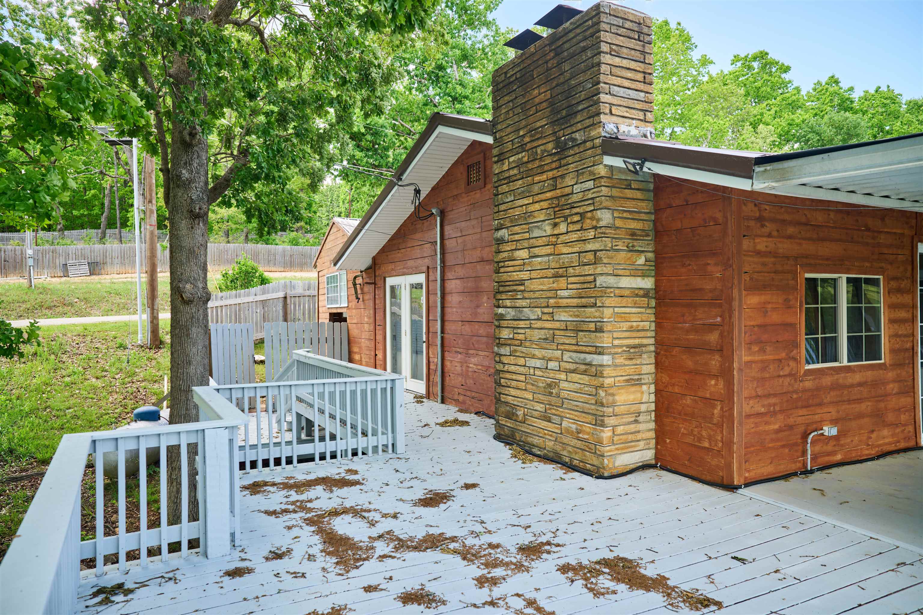 330 Robin Hood Ln  Hardy, AR