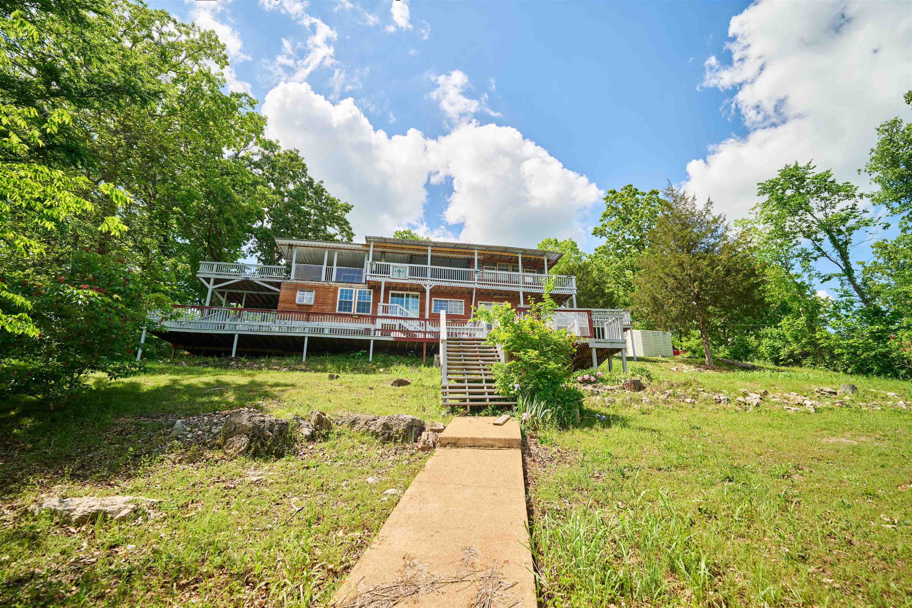 330 Robin Hood Ln  Hardy, AR