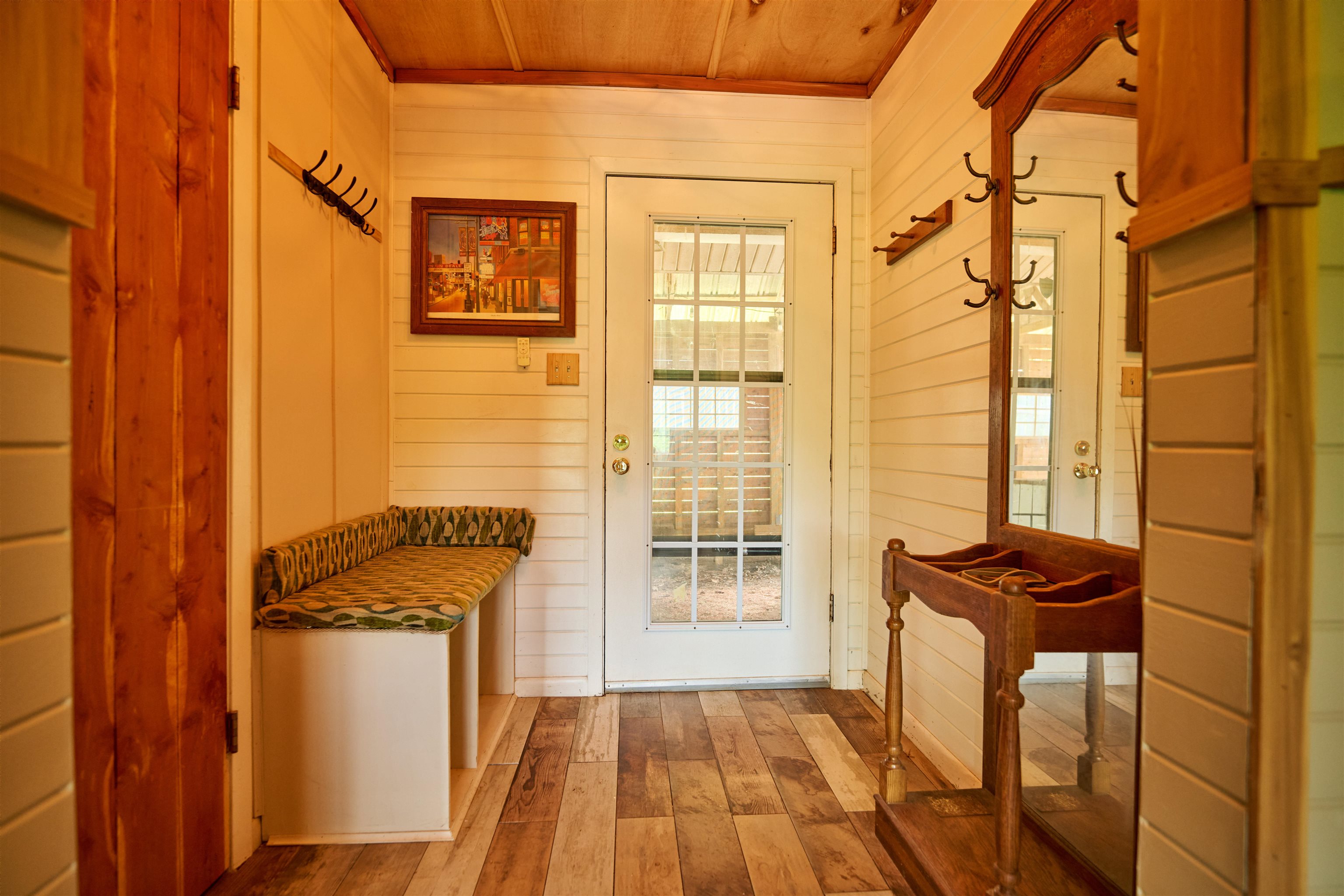 330 Robin Hood Ln  Hardy, AR