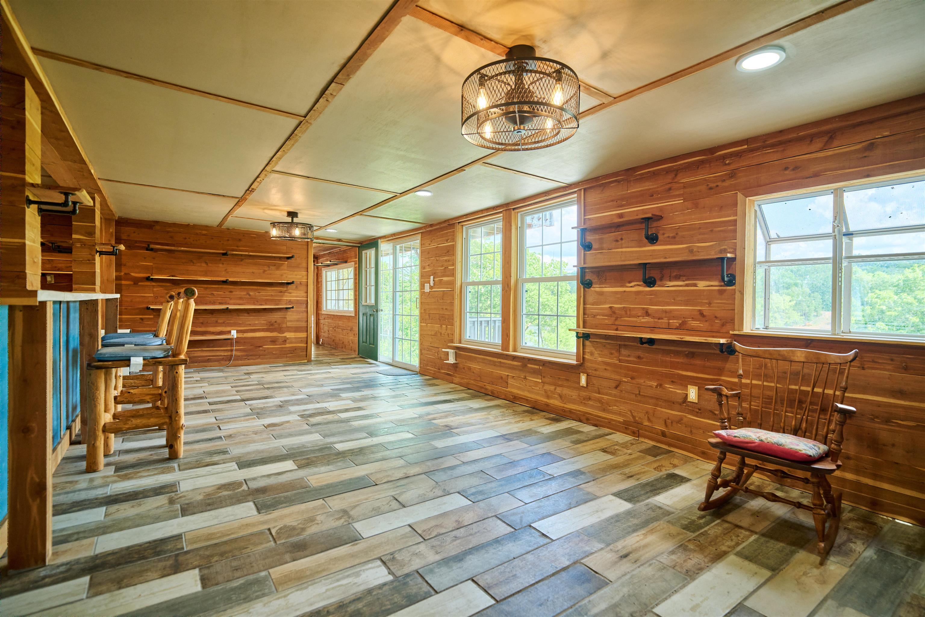 330 Robin Hood Ln  Hardy, AR