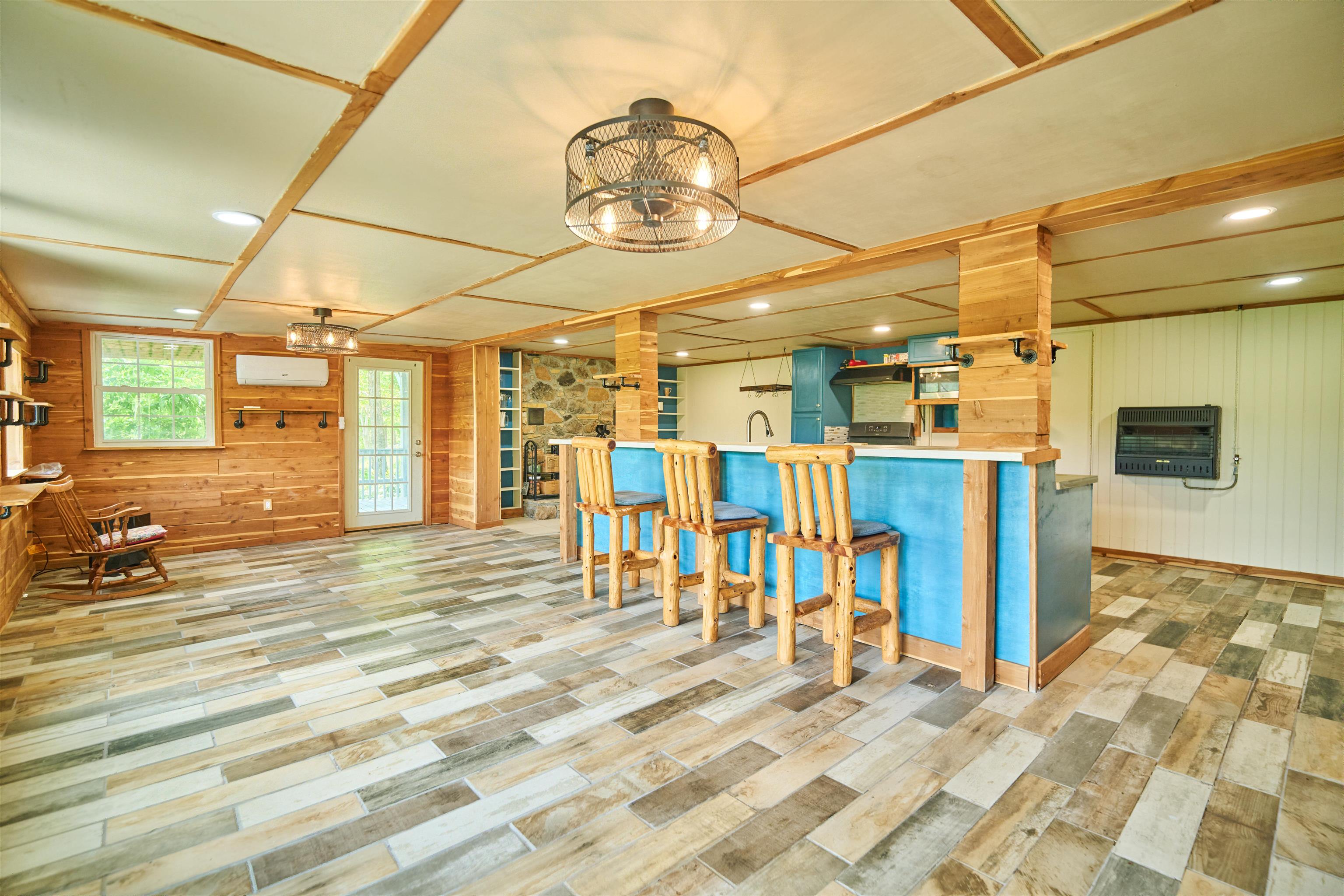330 Robin Hood Ln  Hardy, AR