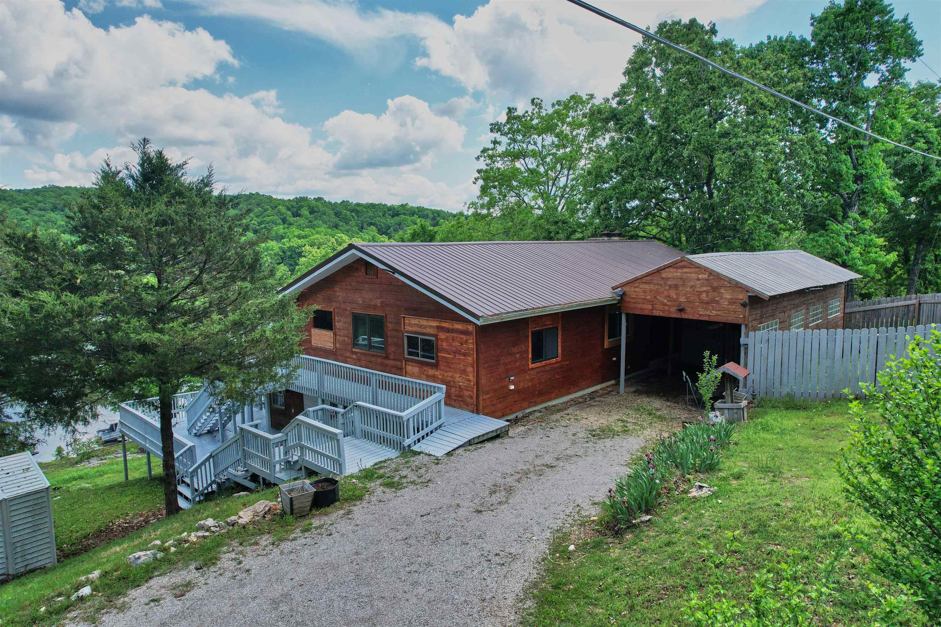 330 Robin Hood Ln  Hardy, AR