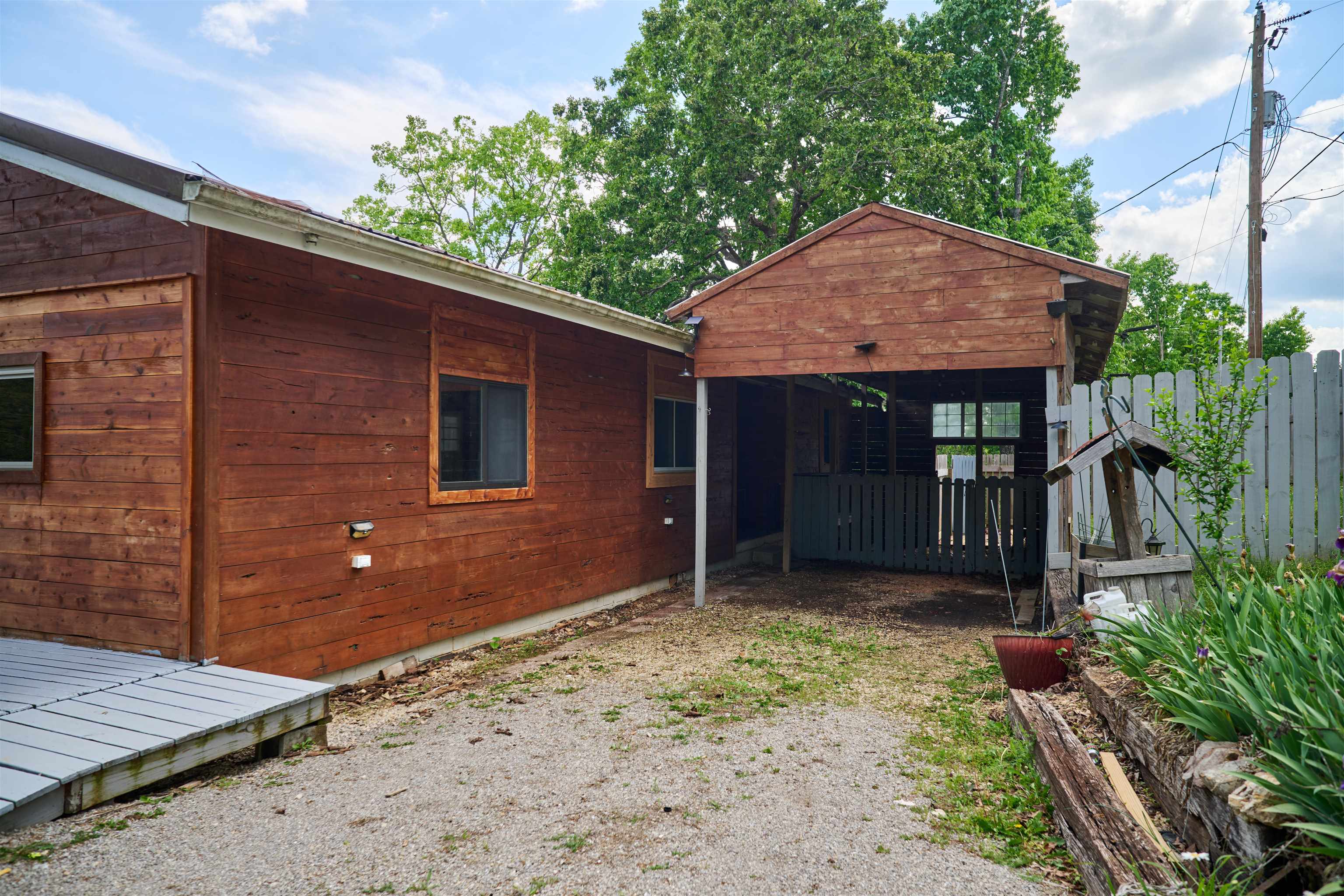 330 Robin Hood Ln  Hardy, AR
