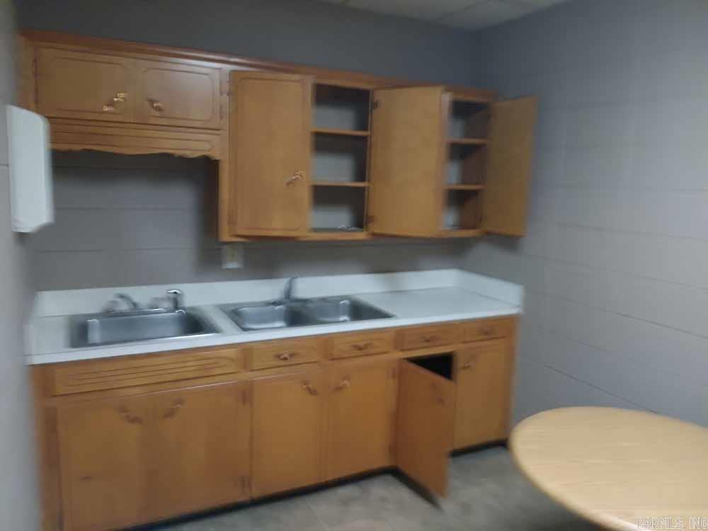127 W 5th  Malvern, AR