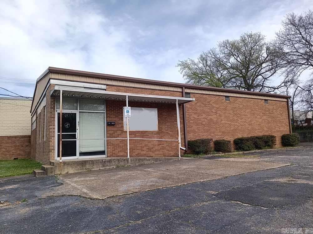 127 W 5th  Malvern, AR