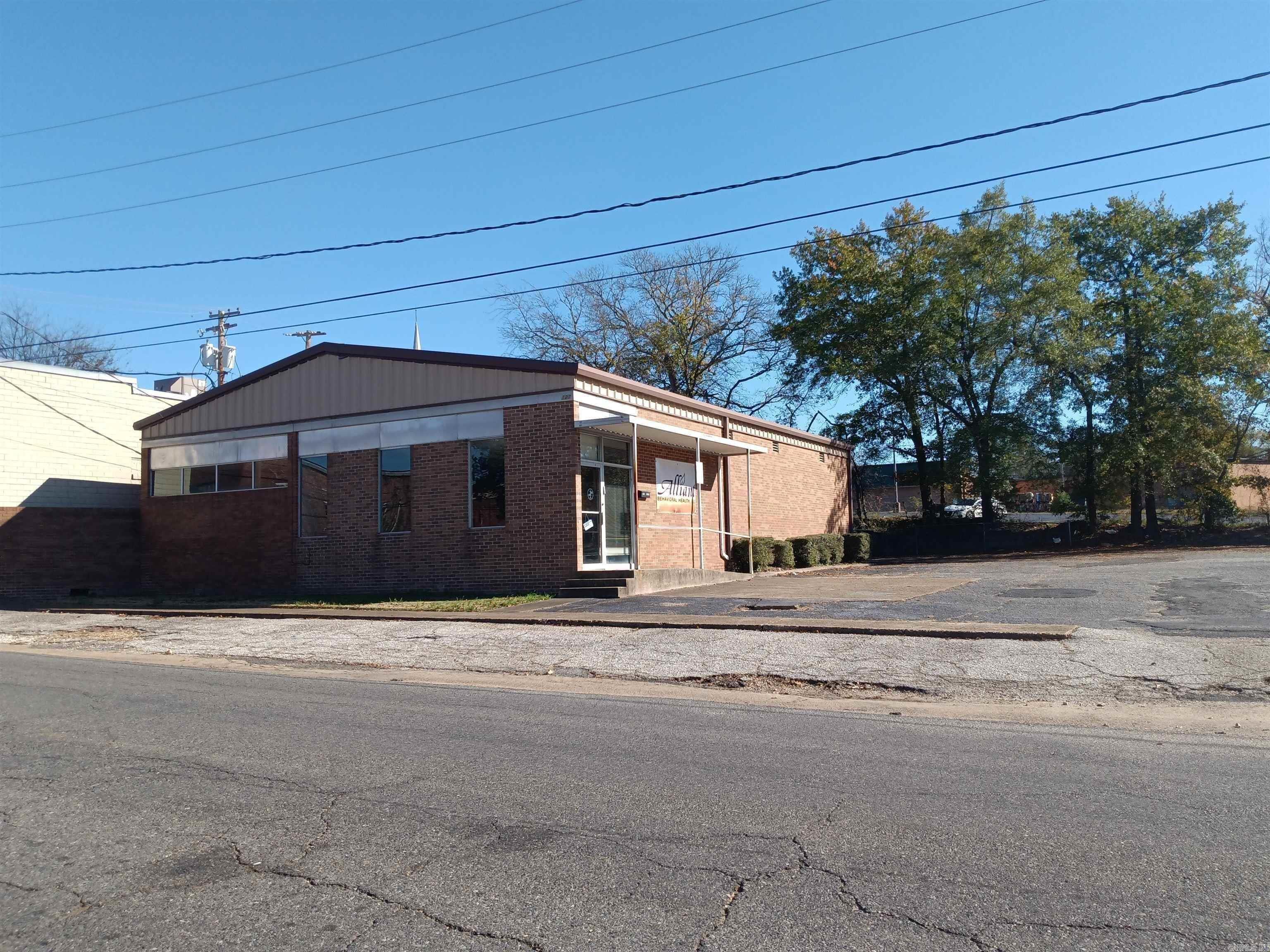 127 W 5th  Malvern, AR