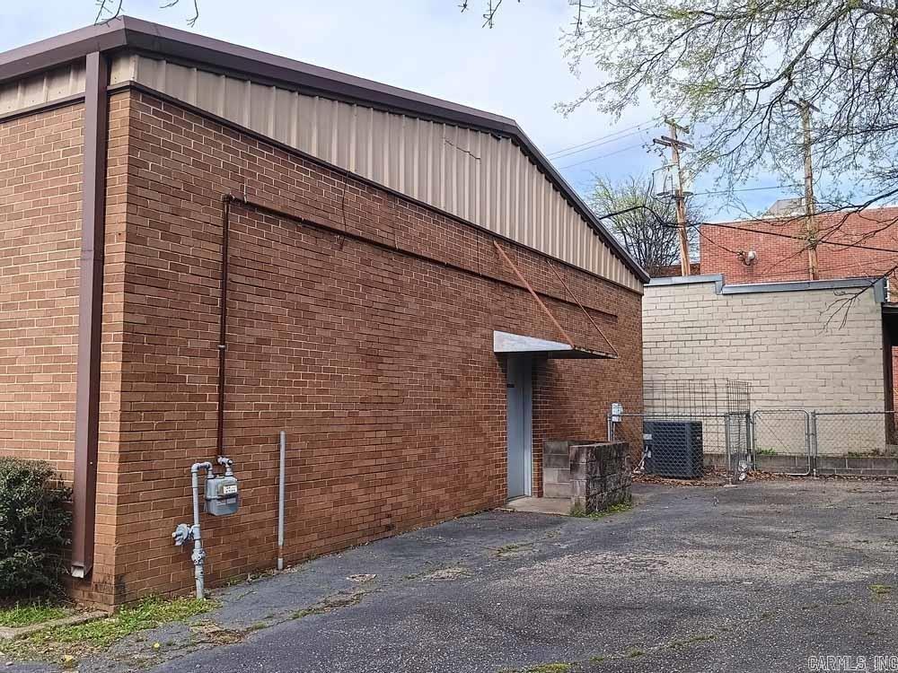 127 W 5th  Malvern, AR