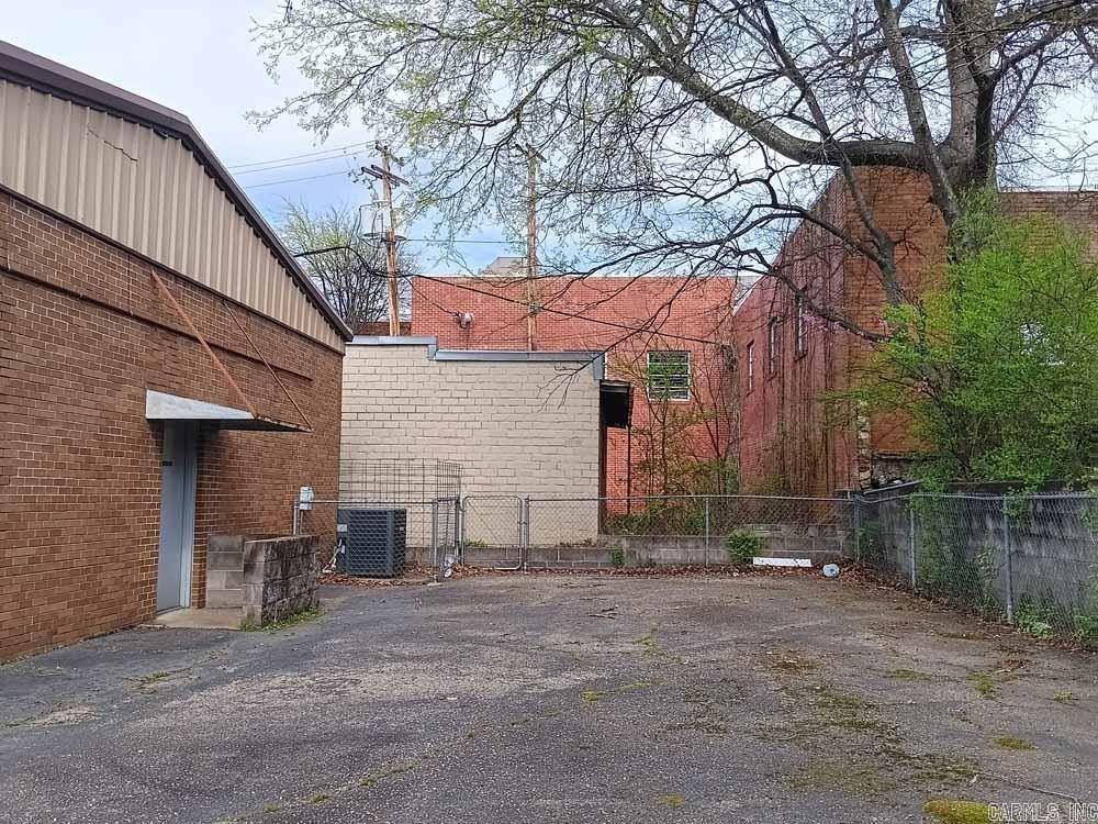 127 W 5th  Malvern, AR