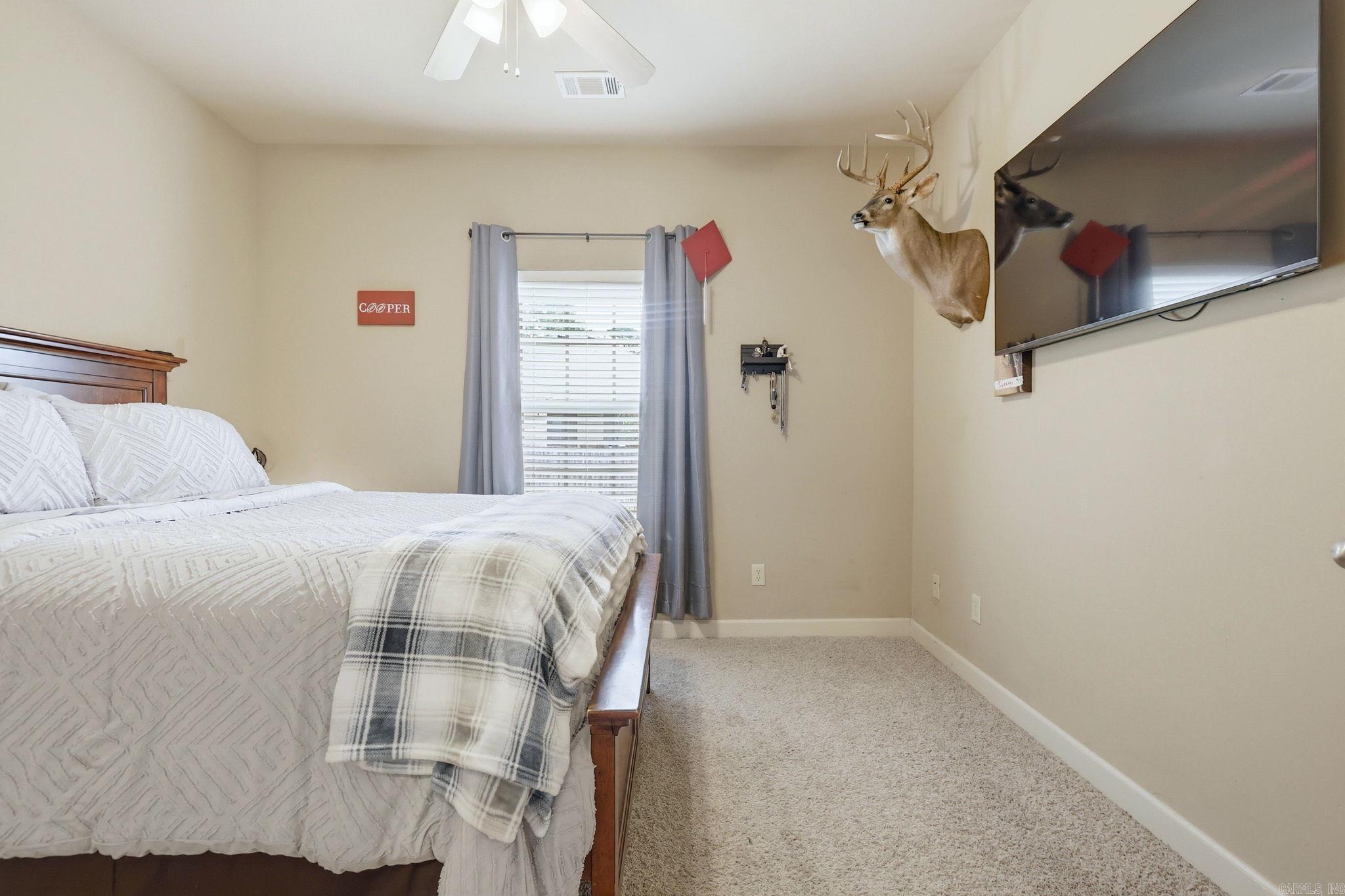109 Valderrama  Haskell, AR