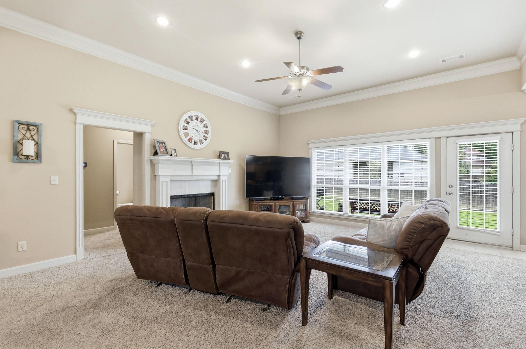 109 Valderrama  Haskell, AR