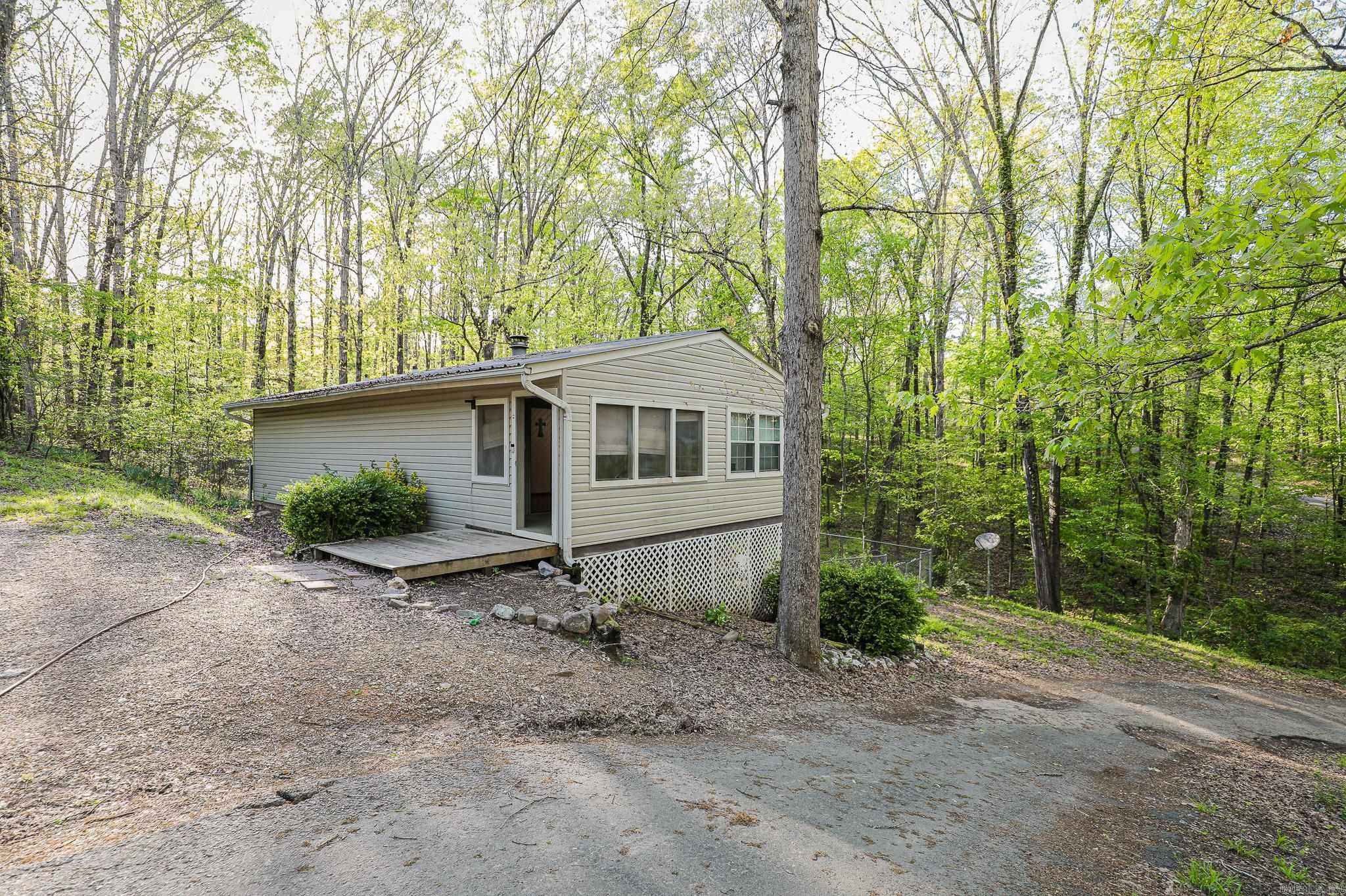 2215 GWIN LANE  Benton, AR