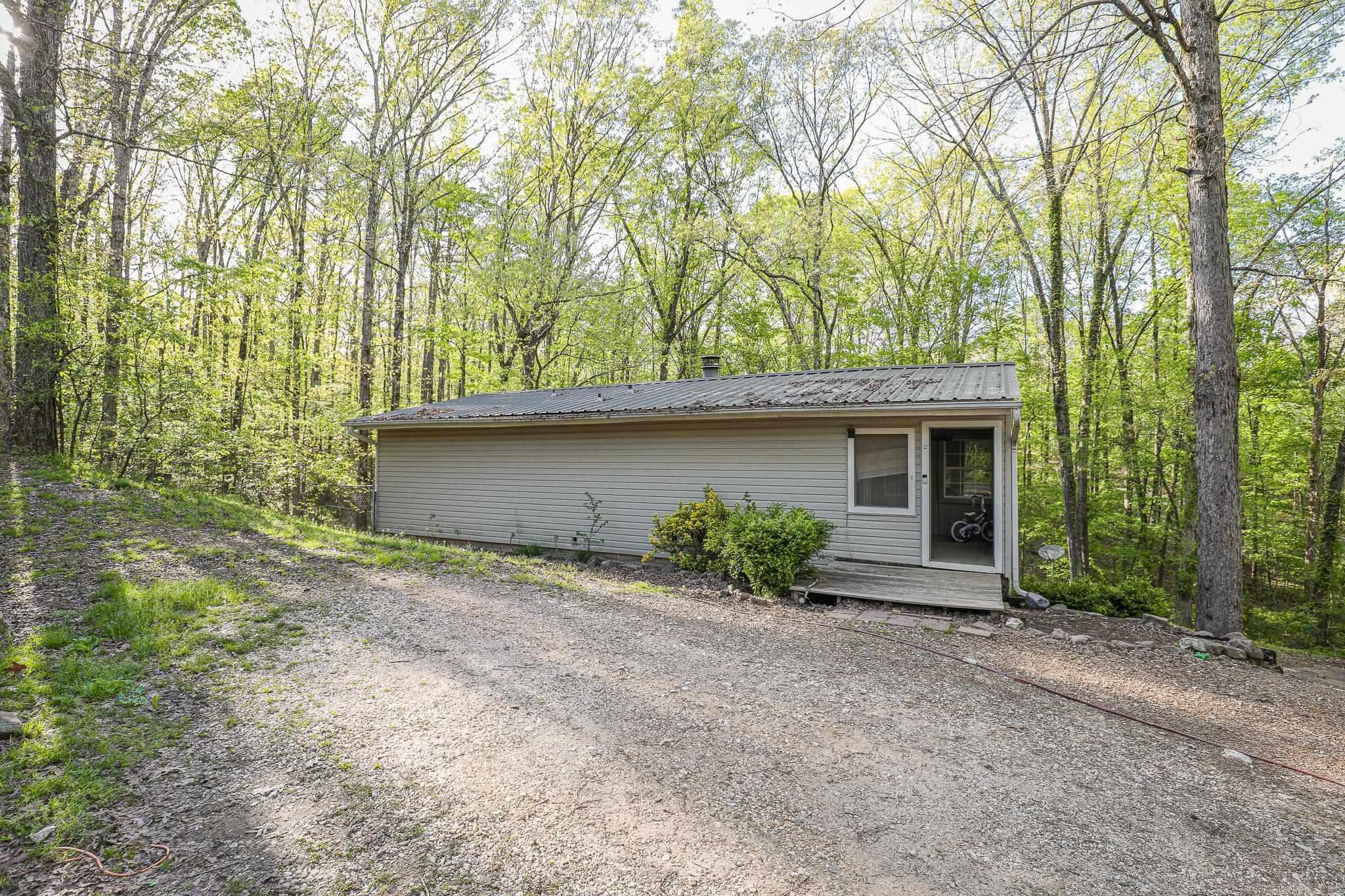 2215 GWIN LANE  Benton, AR