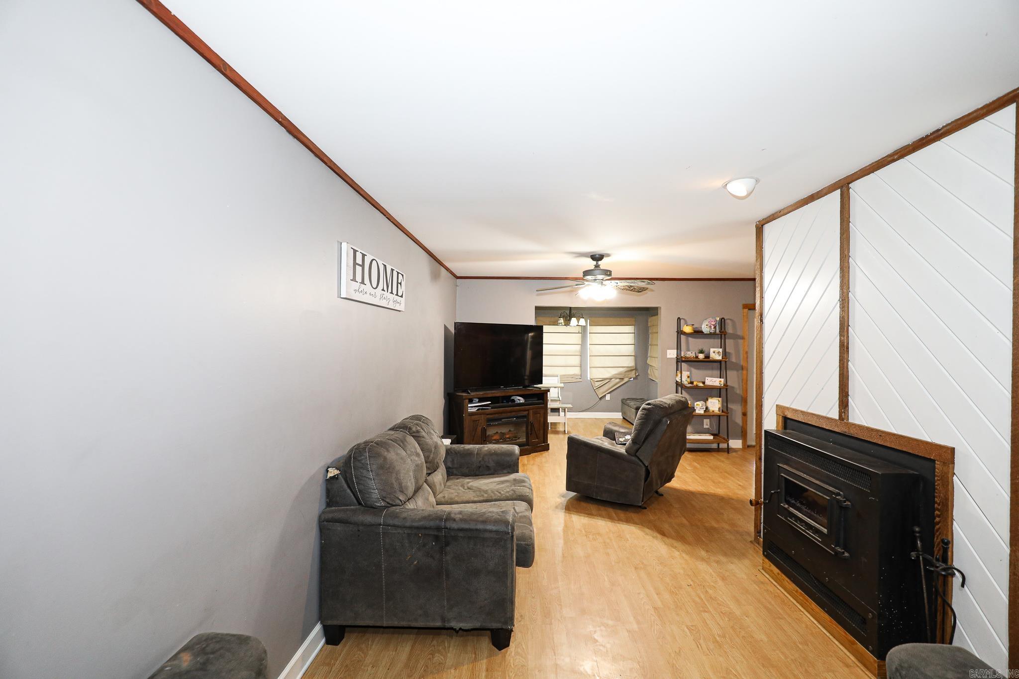 2215 GWIN LANE  Benton, AR