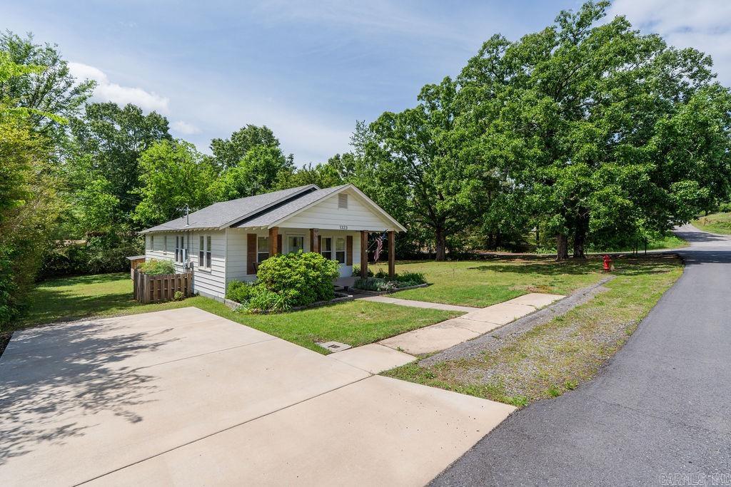 1323 W Searcy  Heber Springs, AR