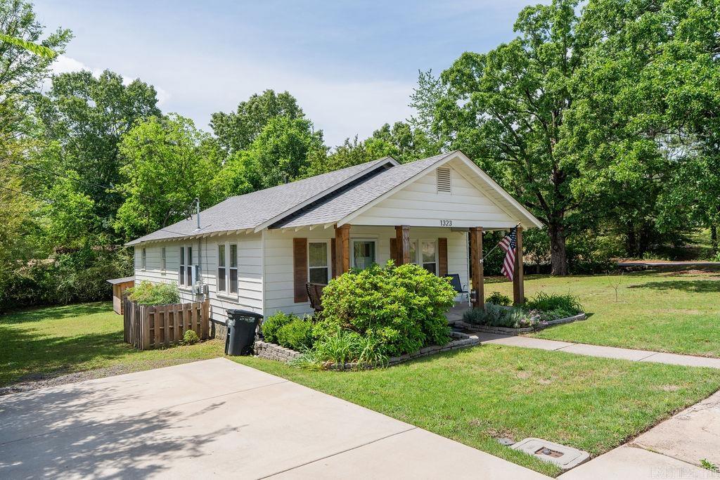 1323 W Searcy  Heber Springs, AR