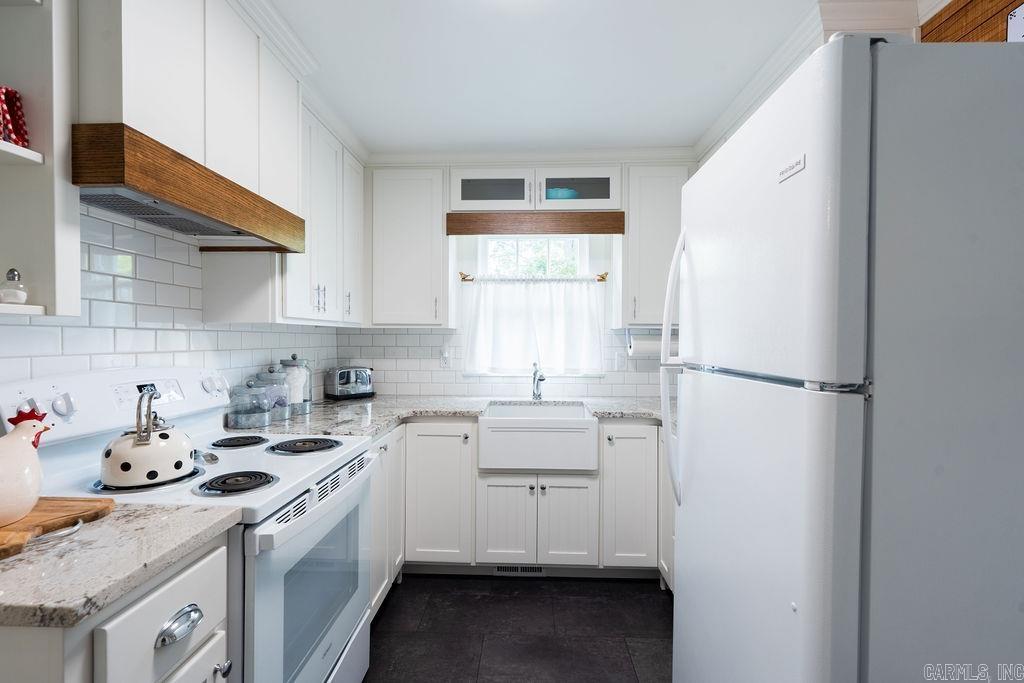 1323 W Searcy  Heber Springs, AR