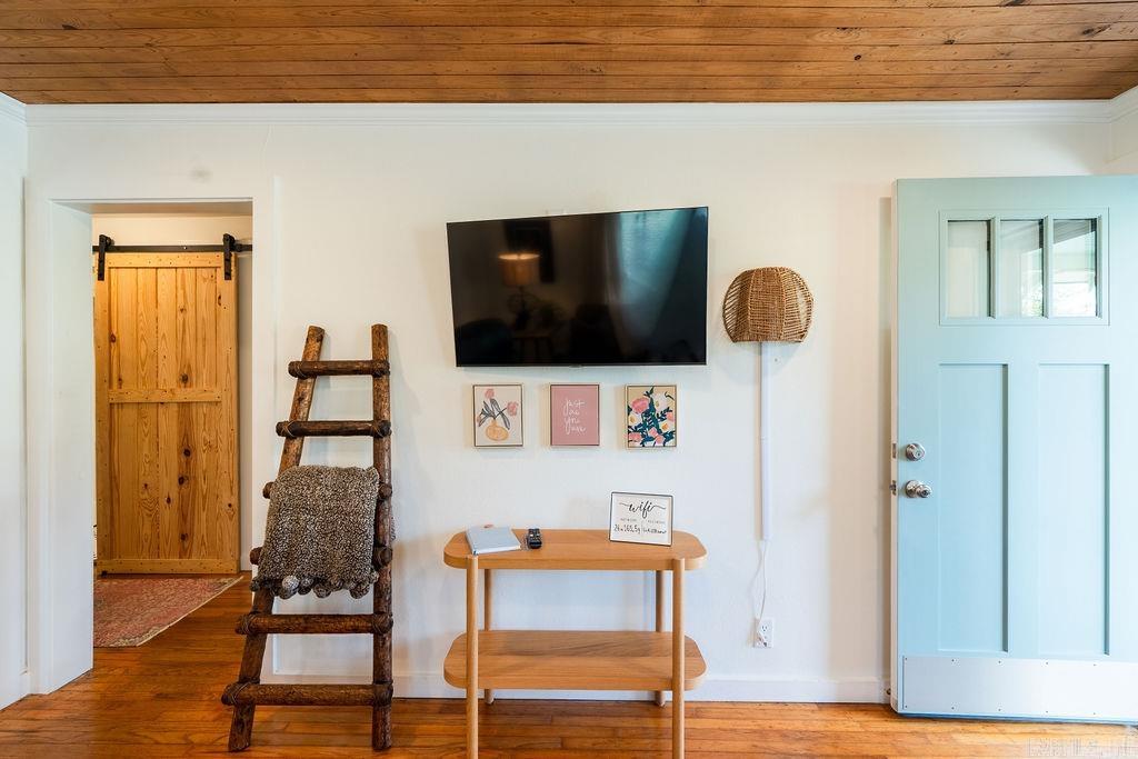 1323 W Searcy  Heber Springs, AR