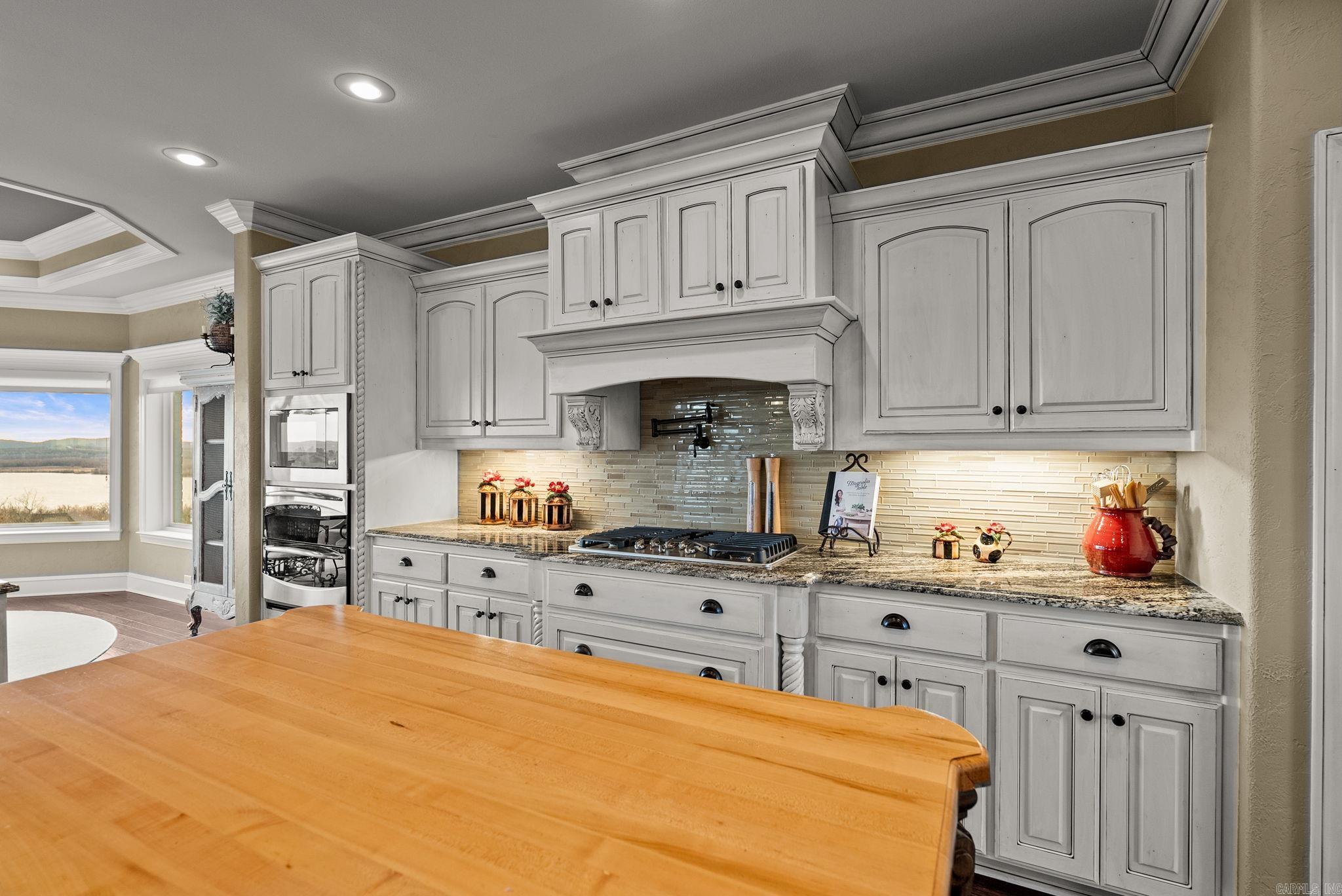 15716 Summit View  North Little Rock, AR