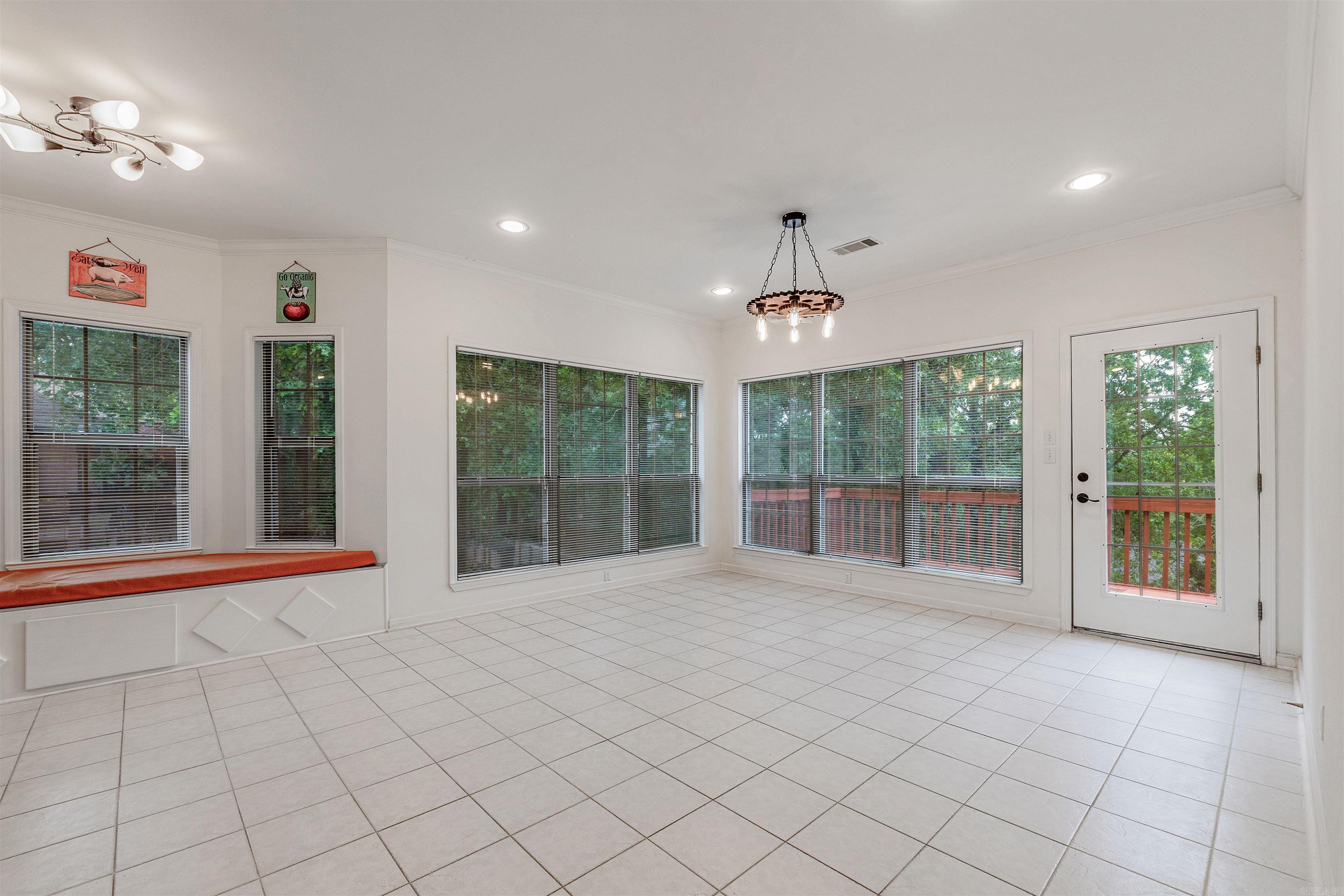 112 Miramar  Maumelle, AR