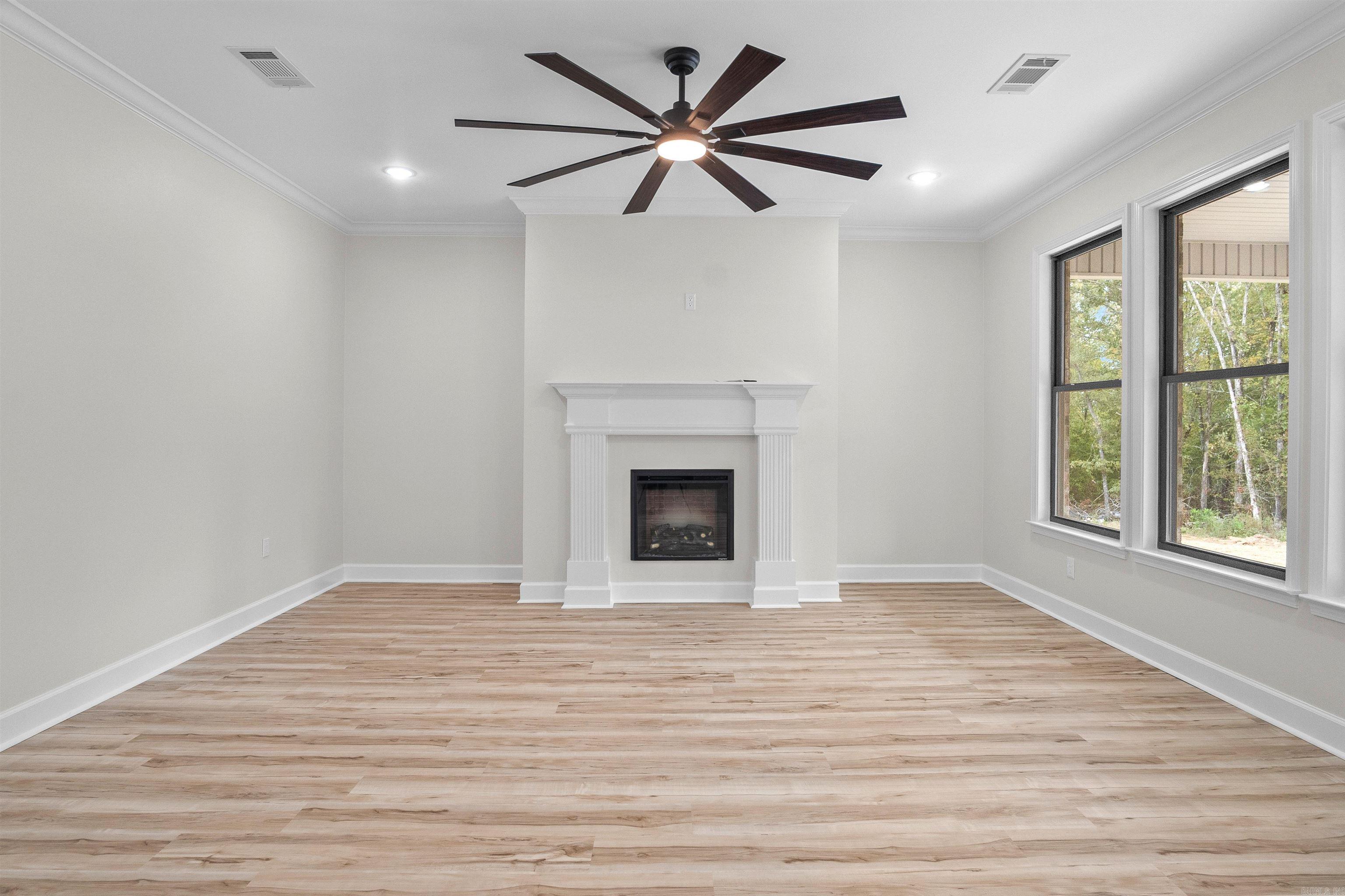 524 Madeleine  Austin, AR