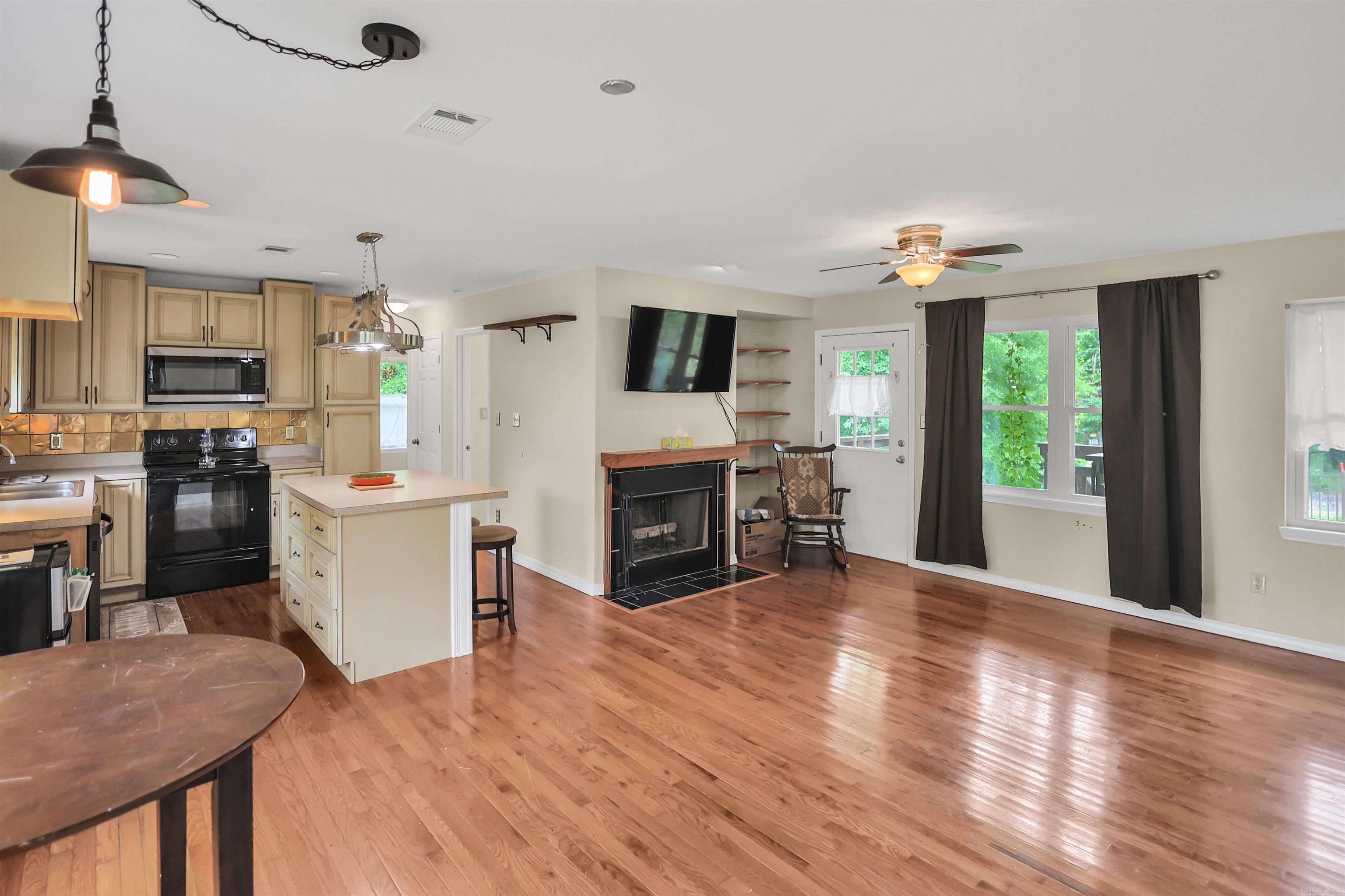 549 Oak Grove  Caddo Gap, AR