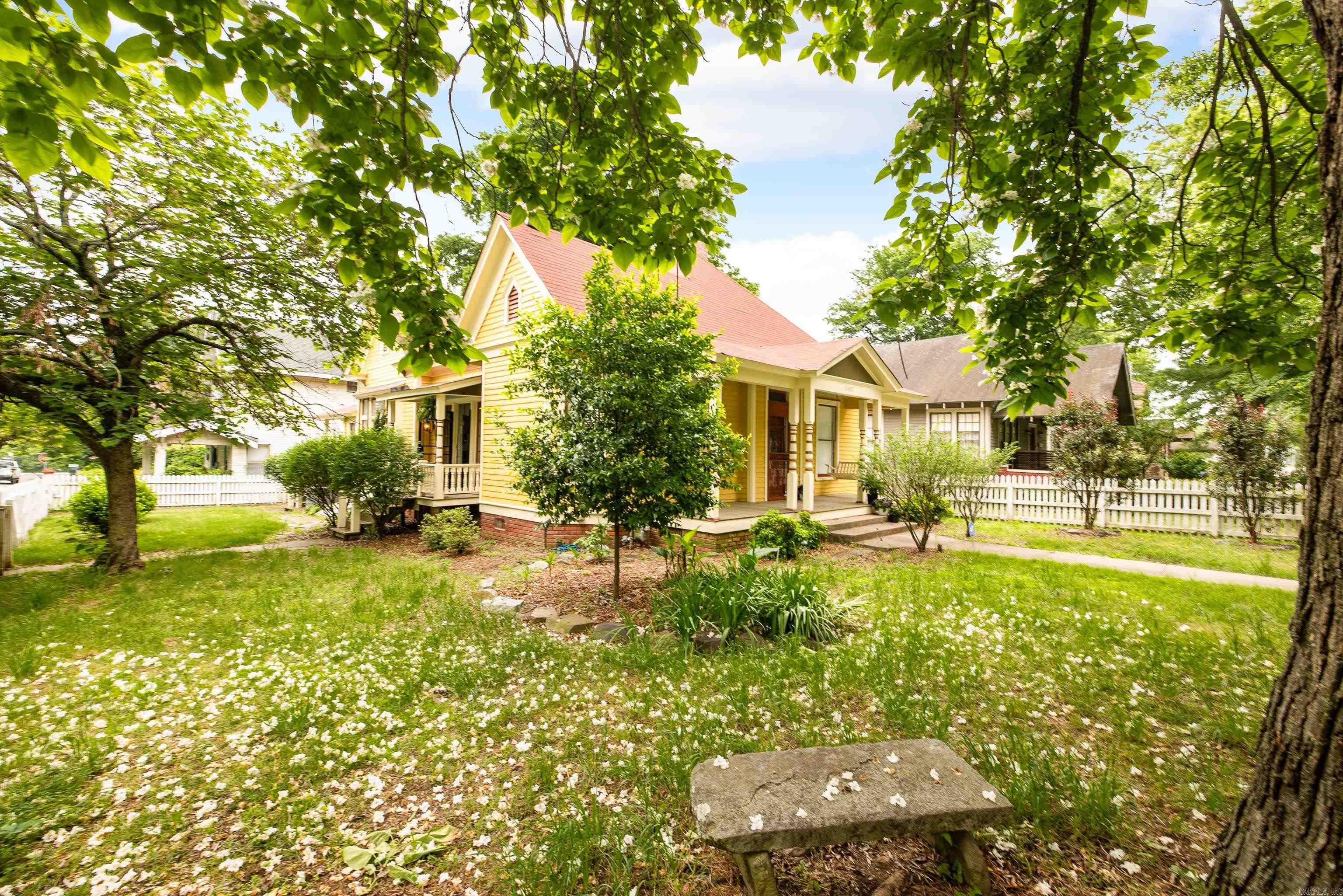 2403 S Arch Street Little Rock, AR 72206