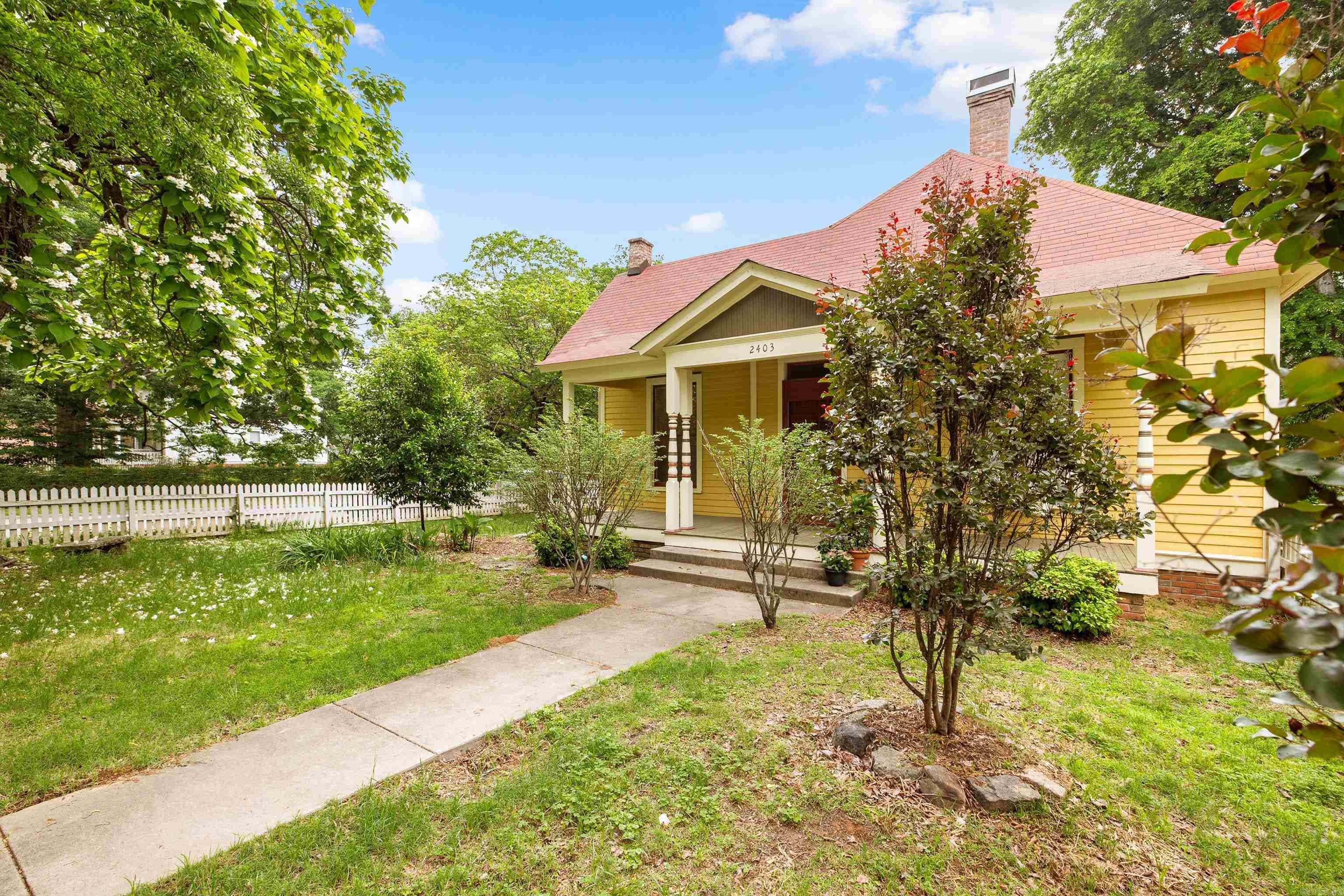 2403 S Arch Street Little Rock, AR 72206